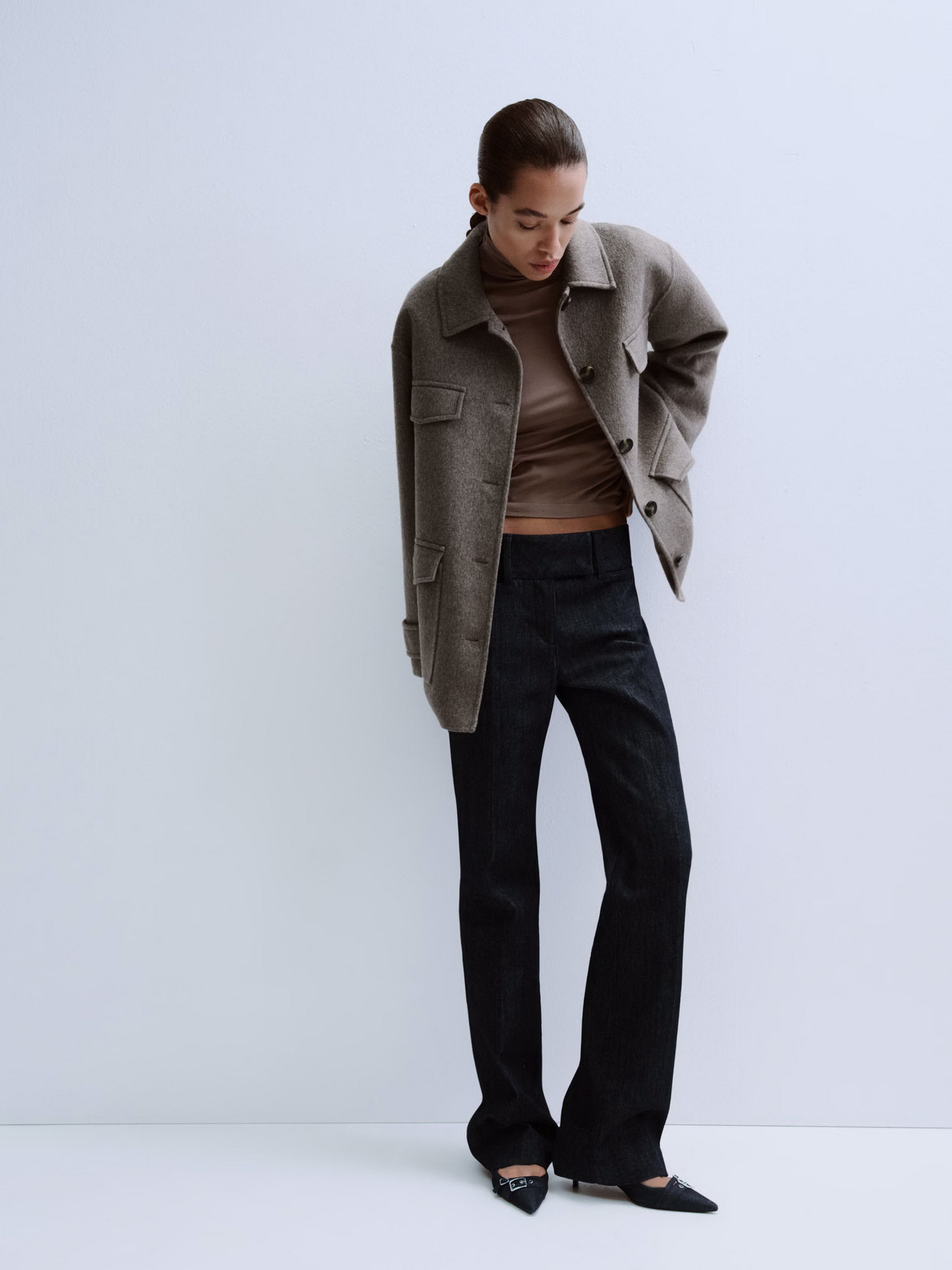Пальто и плащи MANGO SOBRE модель 27053309_35 Пальто и плащи MANGO SOBRE модель 27053309_35 Фото