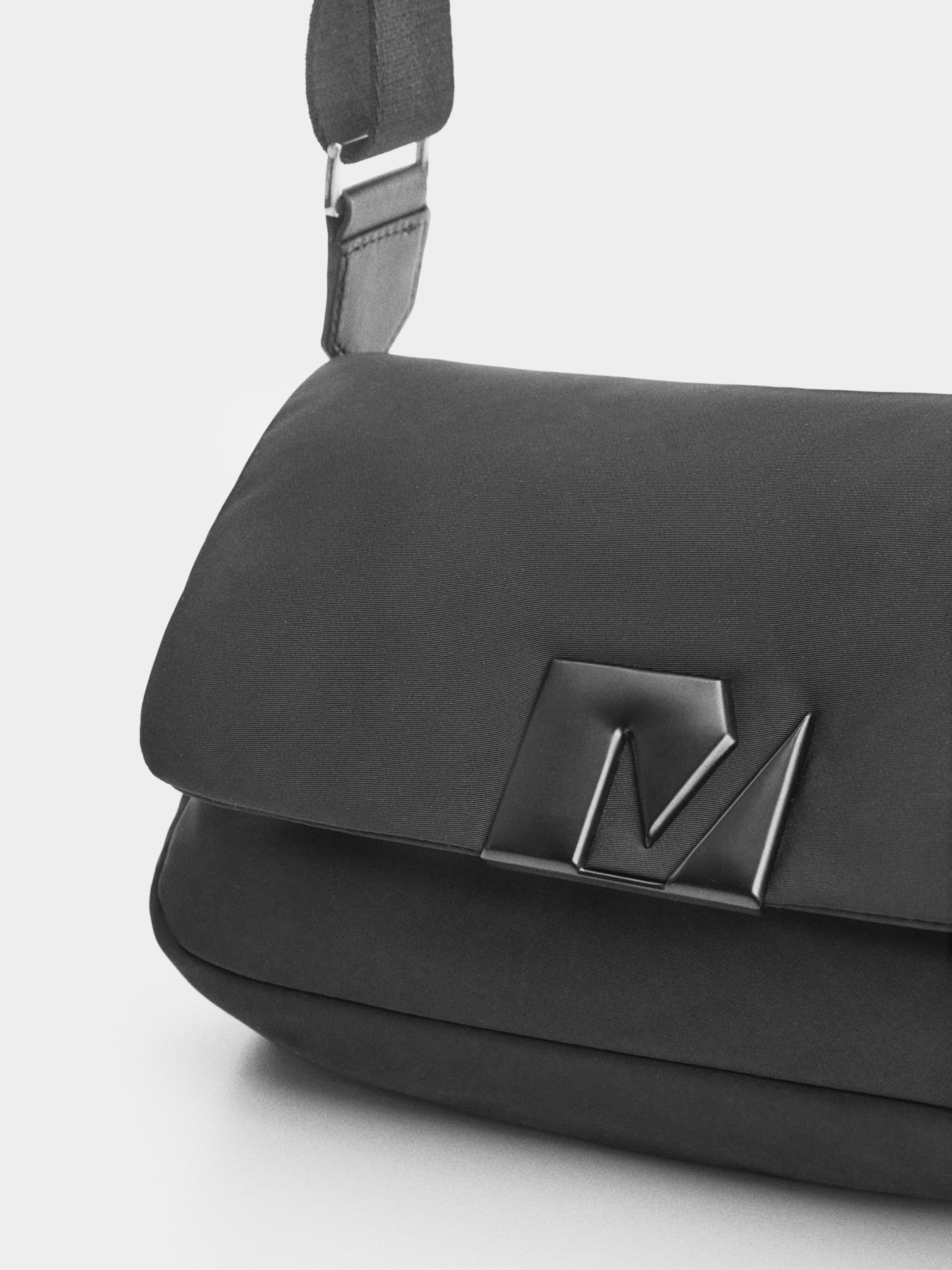 Сумки MANGO Gina модель 67000448_99 Фото