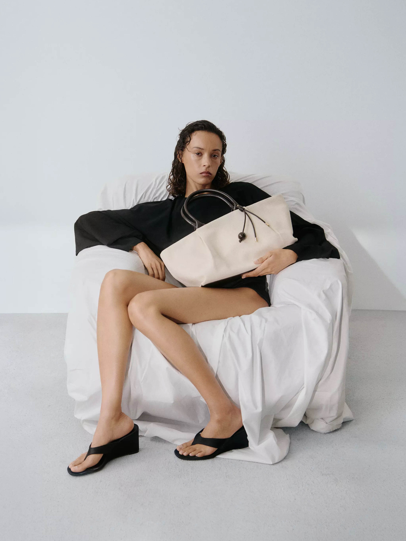 Сумки MANGO NICOLE модель 37041333_99 Сумки MANGO NICOLE модель 37041333_99 Фото