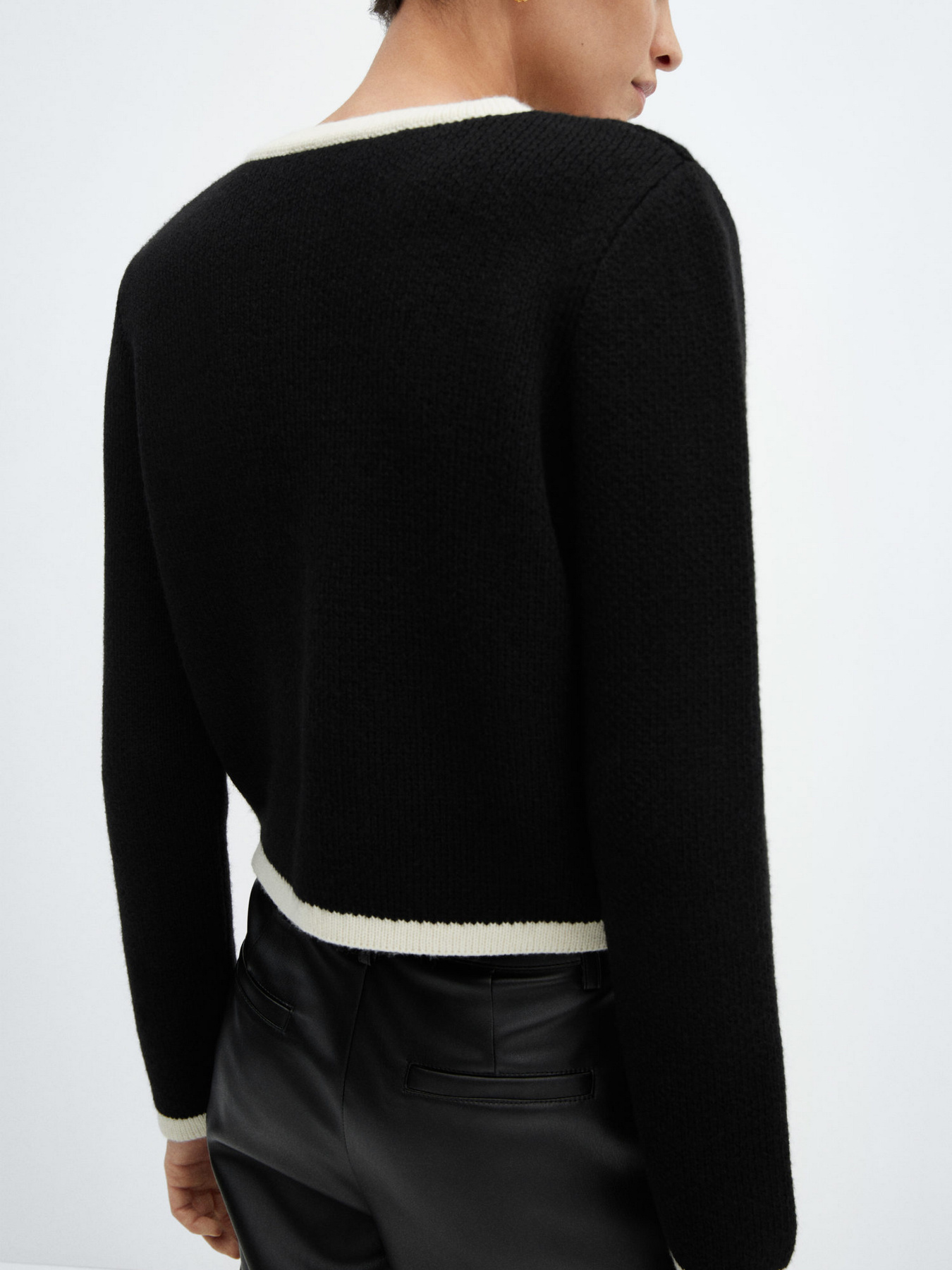 Светри та кардигани MANGO Posh модель 67044062_99 Светри та кардигани MANGO Posh модель 67044062_99 Фото