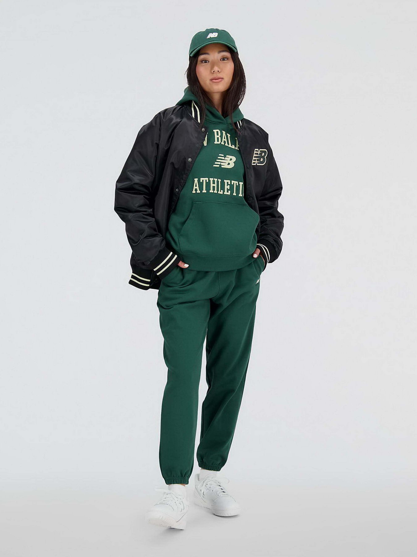 Худі та світшоти New Balance Athletics Varsity модель WT33550NWG Фото