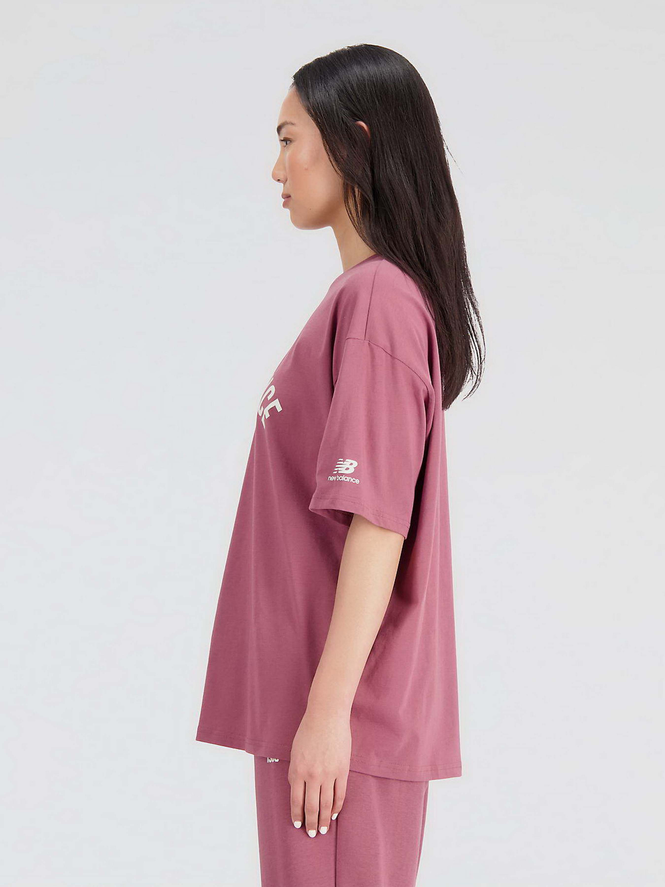 Футболки и поло New Balance Essentials Varsity модель WT33554WAD Футболки и поло New Balance Essentials Varsity модель WT33554WAD Фото
