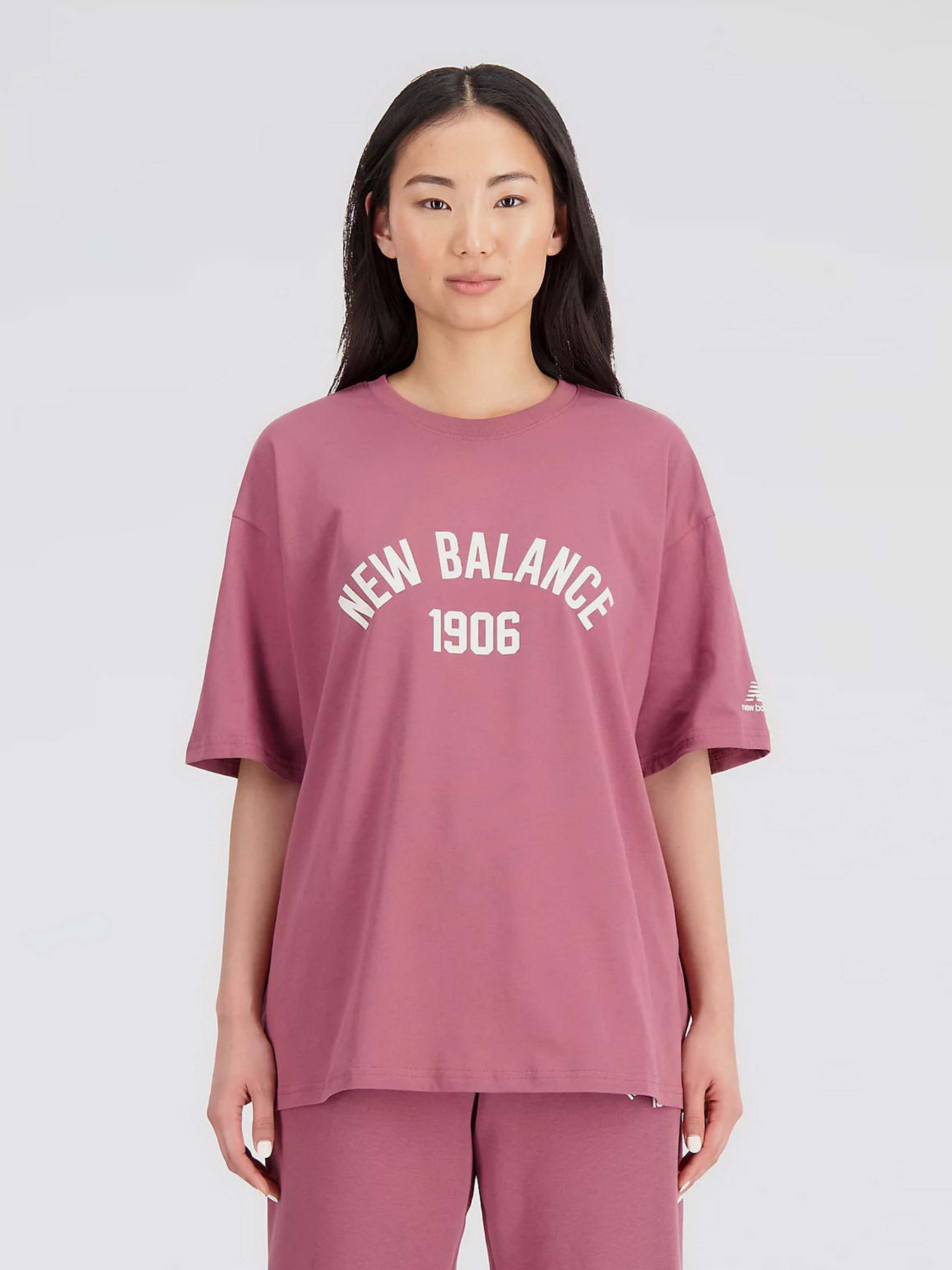 Футболки и поло New Balance Essentials Varsity модель WT33554WAD Футболки и поло New Balance Essentials Varsity модель WT33554WAD Фото