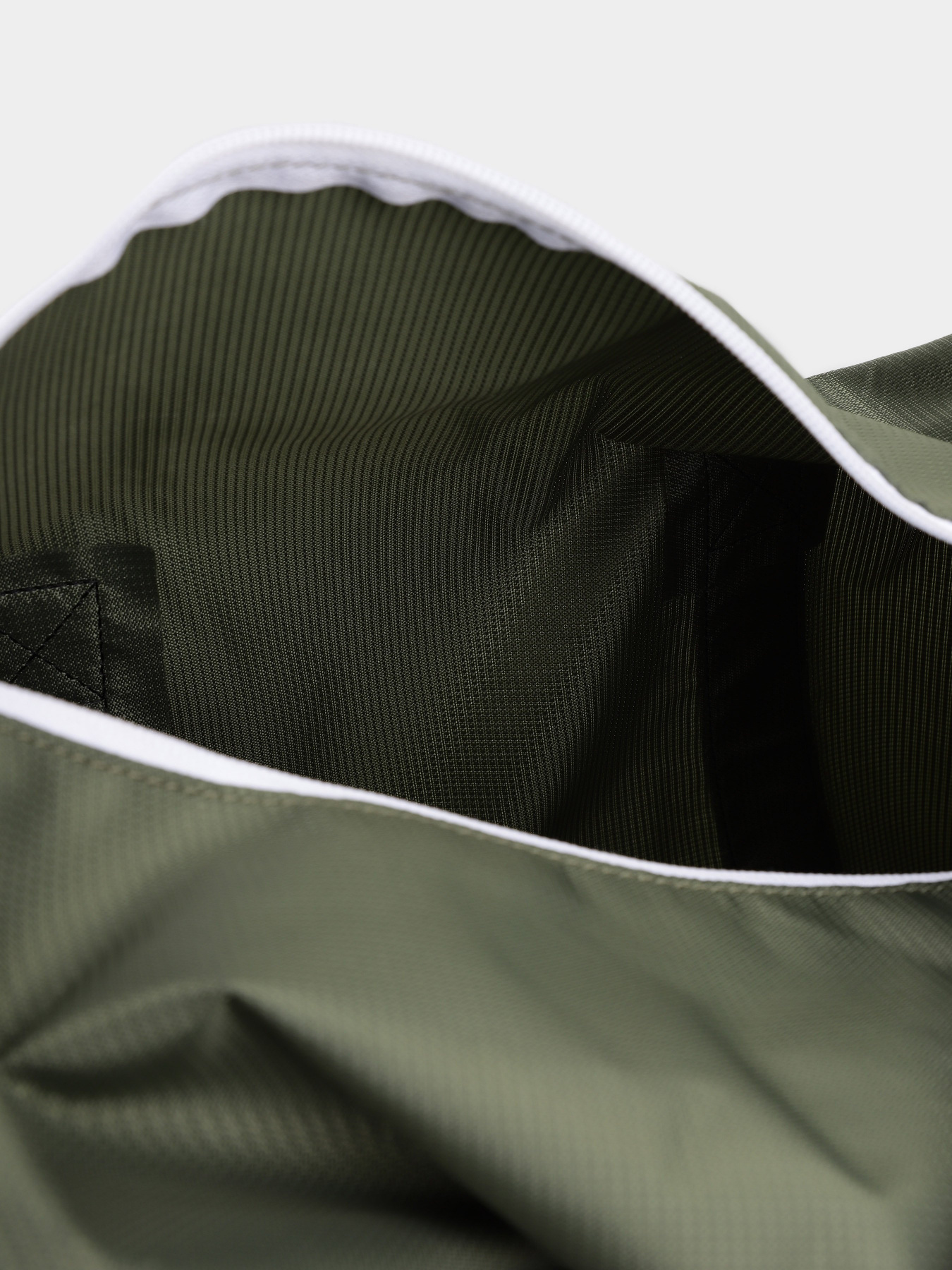 Дорожні сумки та валізи New Balance OPP Core Small Duffel модель LAB13102DON Дорожні сумки та валізи New Balance OPP Core Small Duffel модель LAB13102DON Фото