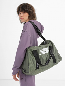 Дорожні сумки та валізи New Balance OPP Core Small Duffel модель LAB13102DON Фото