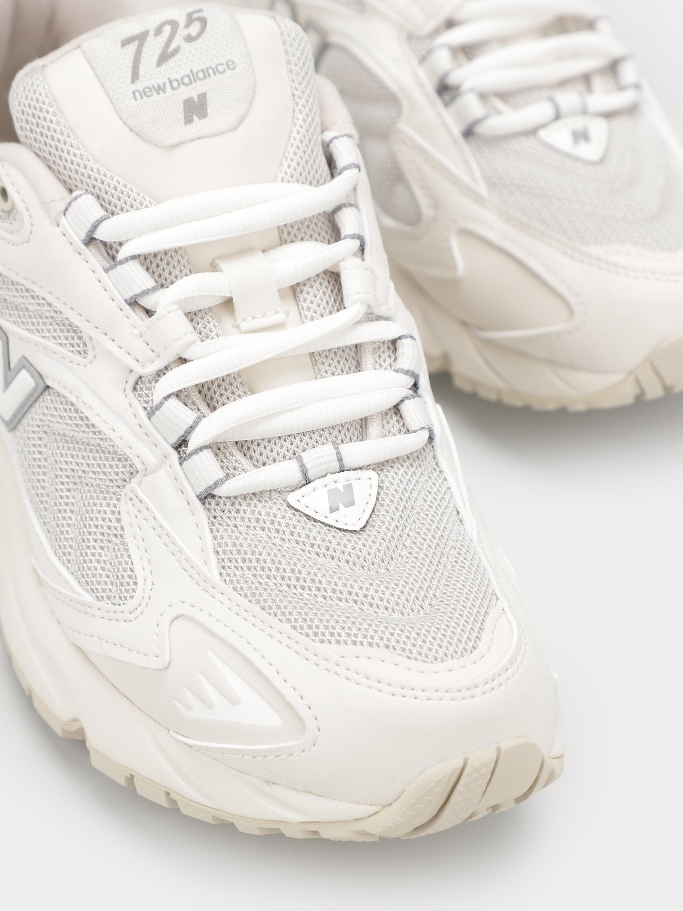 Кроссовки New Balance 725 T2 модель ML725AL Кроссовки New Balance 725 T2 модель ML725AL Фото