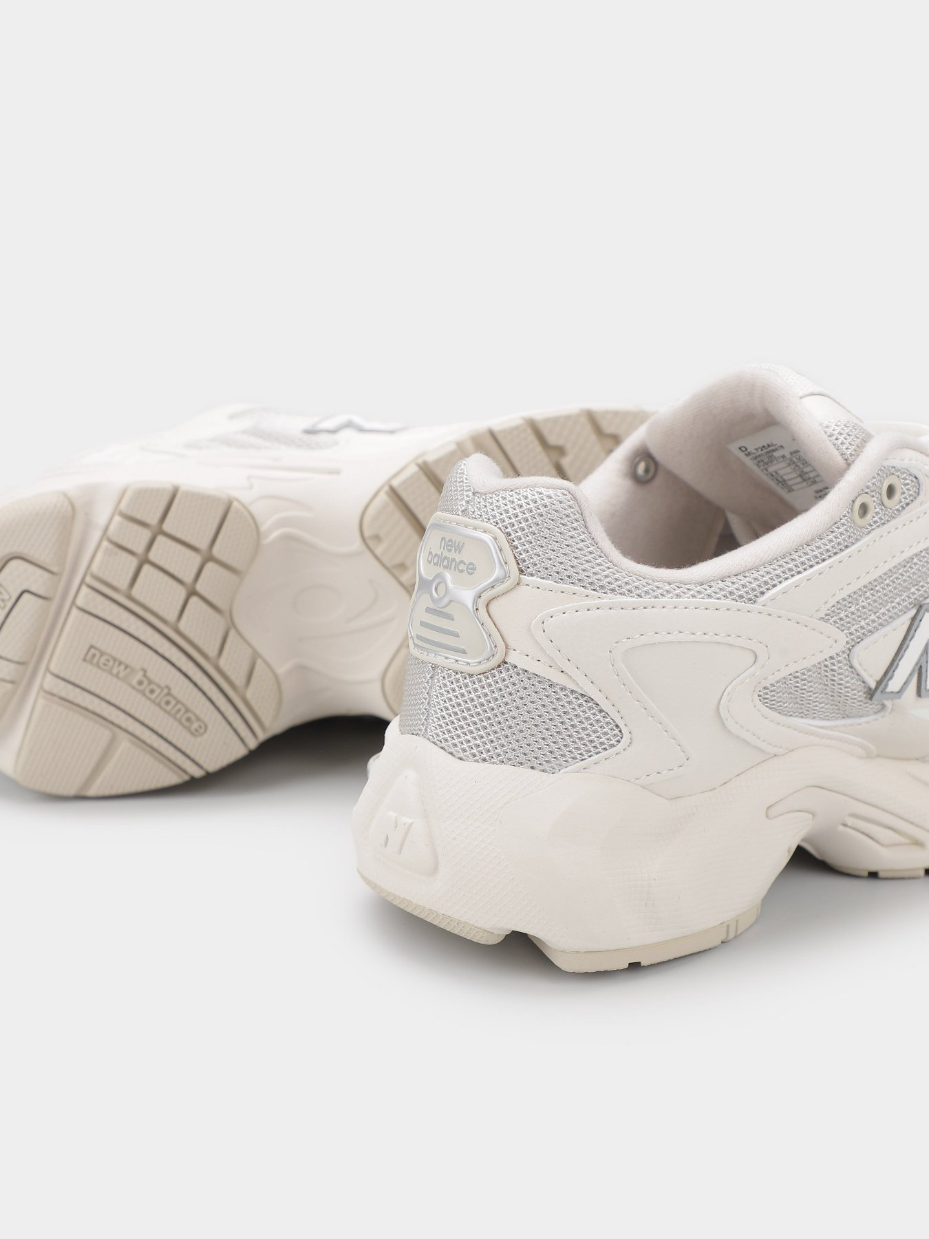 Кроссовки New Balance 725 T2 модель ML725AL Кроссовки New Balance 725 T2 модель ML725AL Фото