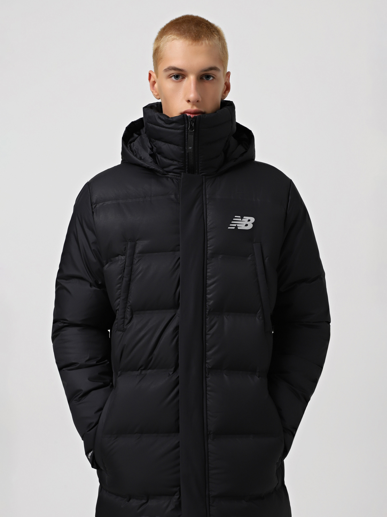 Куртки та дублянки New Balance BENCH LONG DOWN модель MJ231054BK Фото