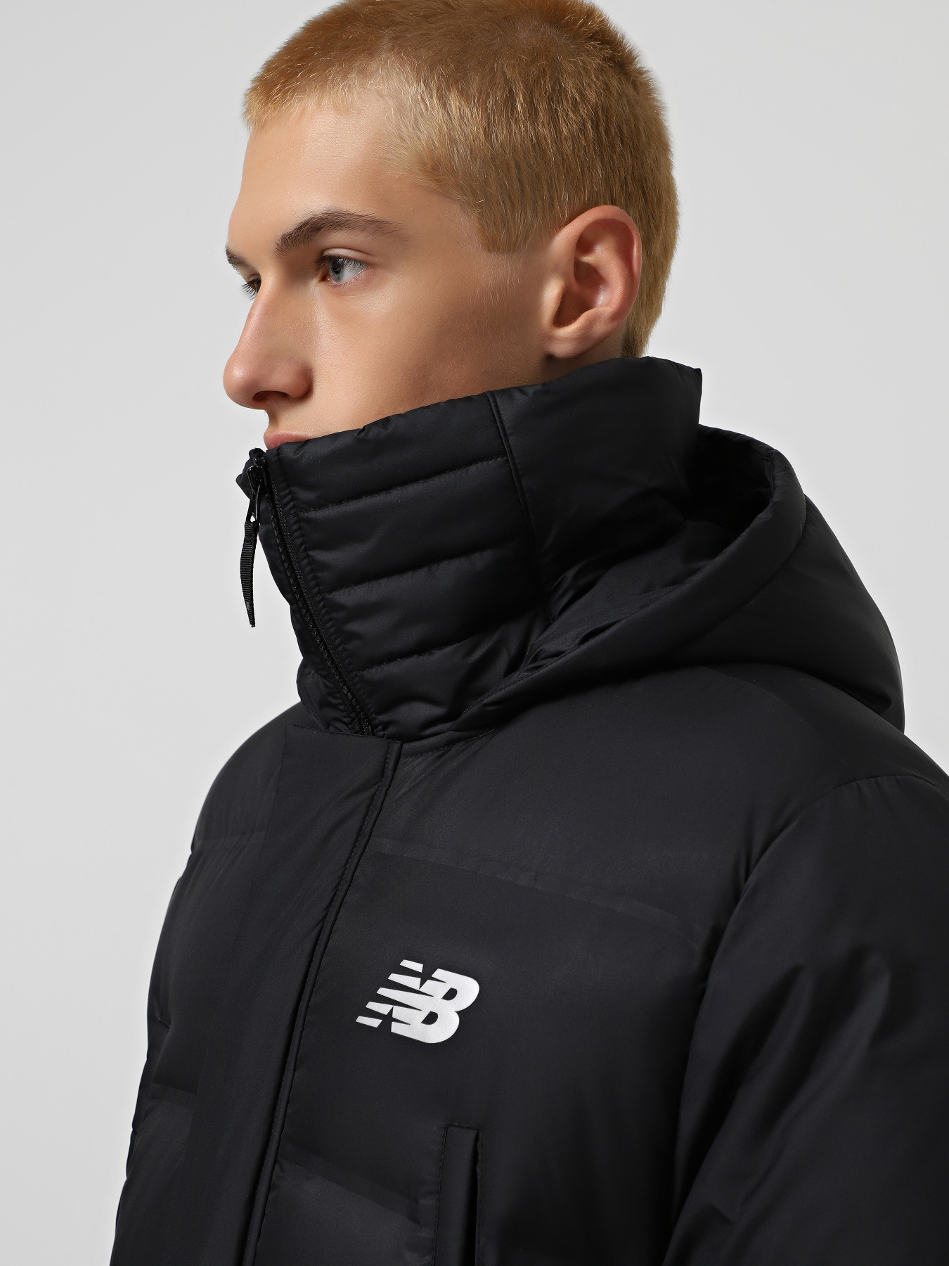 Куртки та дублянки New Balance BENCH LONG DOWN модель MJ231054BK Фото