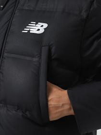 Куртки та дублянки New Balance BENCH LONG DOWN модель MJ231054BK Фото