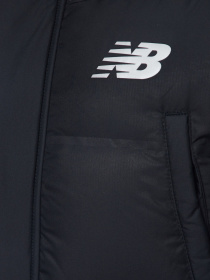 Куртки та дублянки New Balance BENCH LONG DOWN модель MJ231054BK Фото