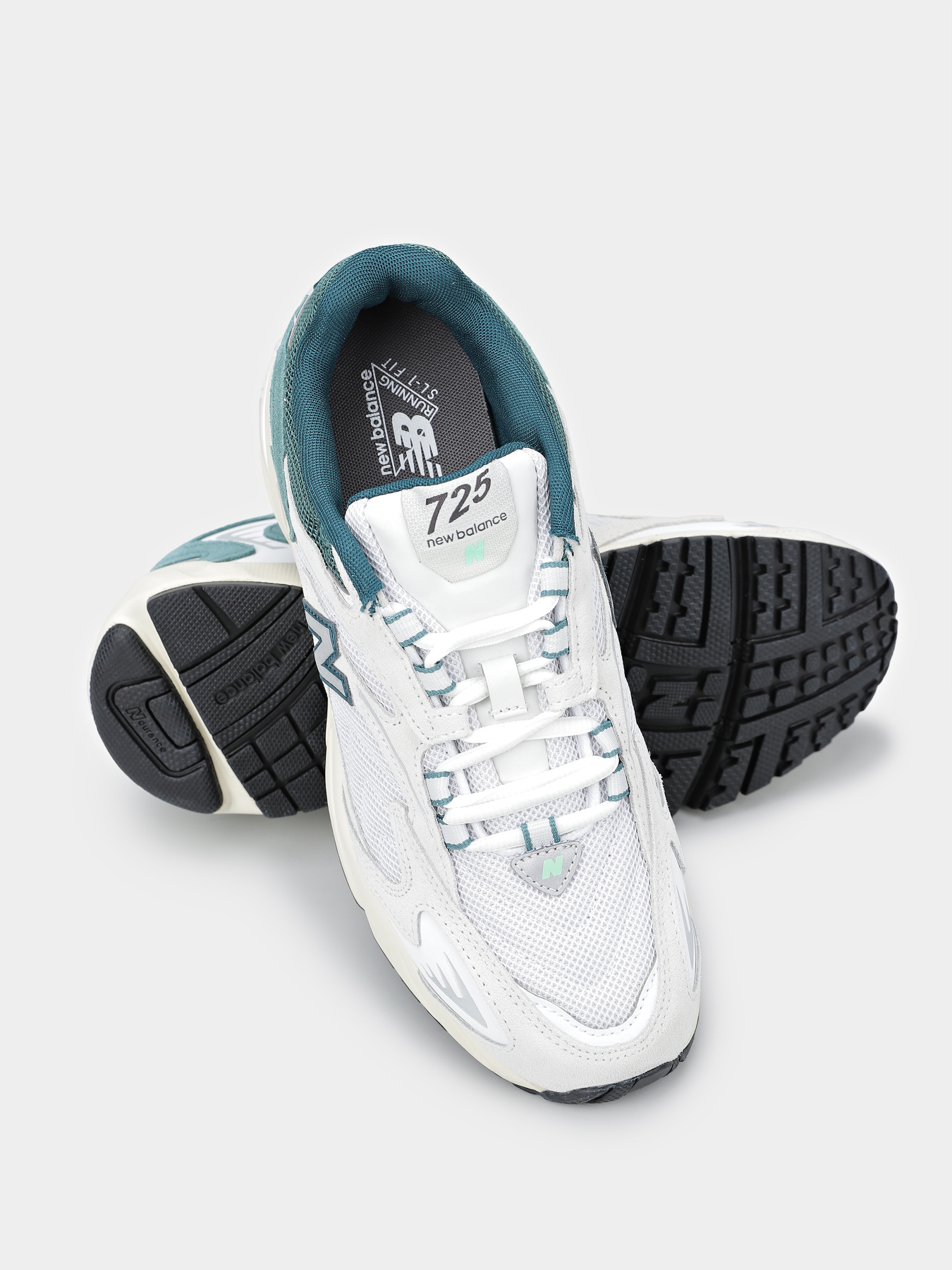 Кросівки New Balance 725 модель ML725CM Фото