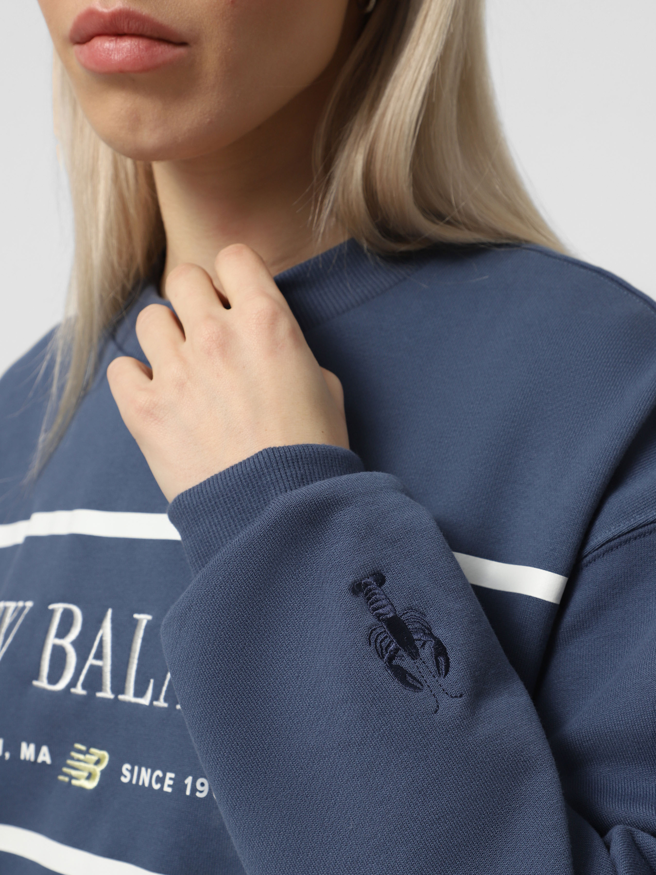 Худі та світшоти New Balance ATHLETICS NAUTICAL LOBSTER модель WT51923VTI Худі та світшоти New Balance ATHLETICS NAUTICAL LOBSTER модель WT51923VTI Фото