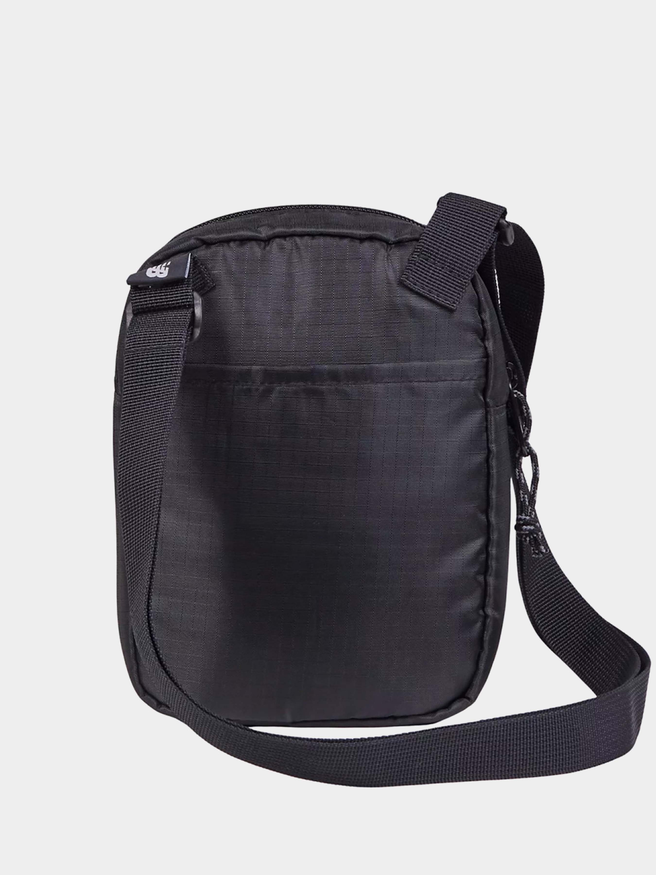 Сумки New Balance ESSENTIALS 20L модель LAB51901BK Сумки New Balance ESSENTIALS 20L модель LAB51901BK Фото
