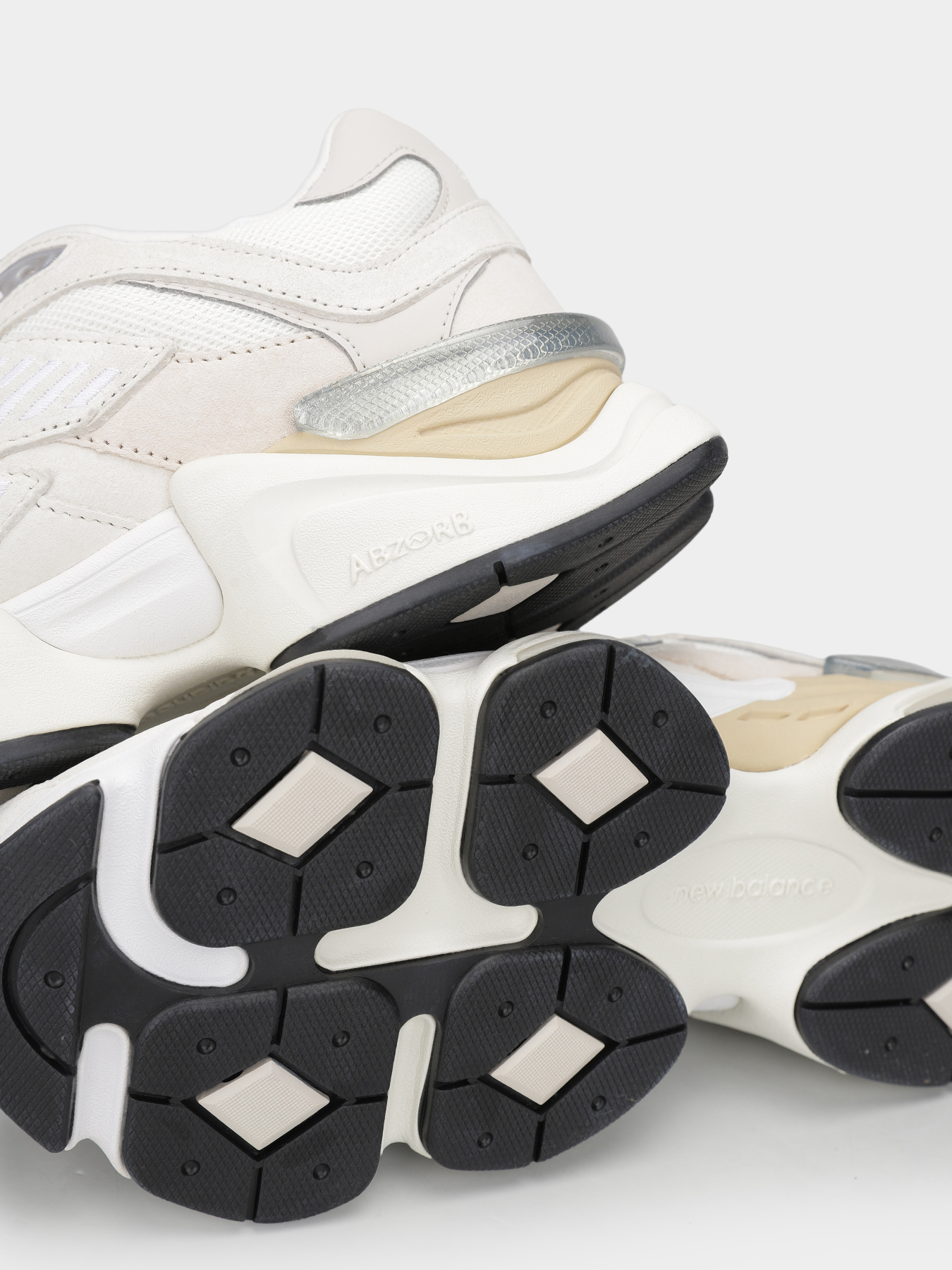 Кросівки New Balance 9060 модель U9060WHT Фото