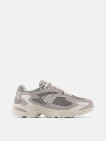 Кросівки New Balance 725 модель ML725AA Фото