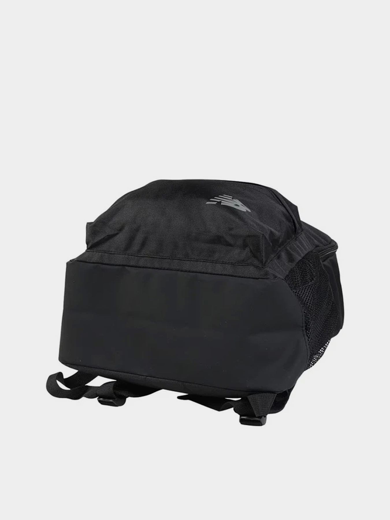 Рюкзаки New Balance ESSENTIAL 17L модель LAB53511BK Рюкзаки New Balance ESSENTIAL 17L модель LAB53511BK Фото