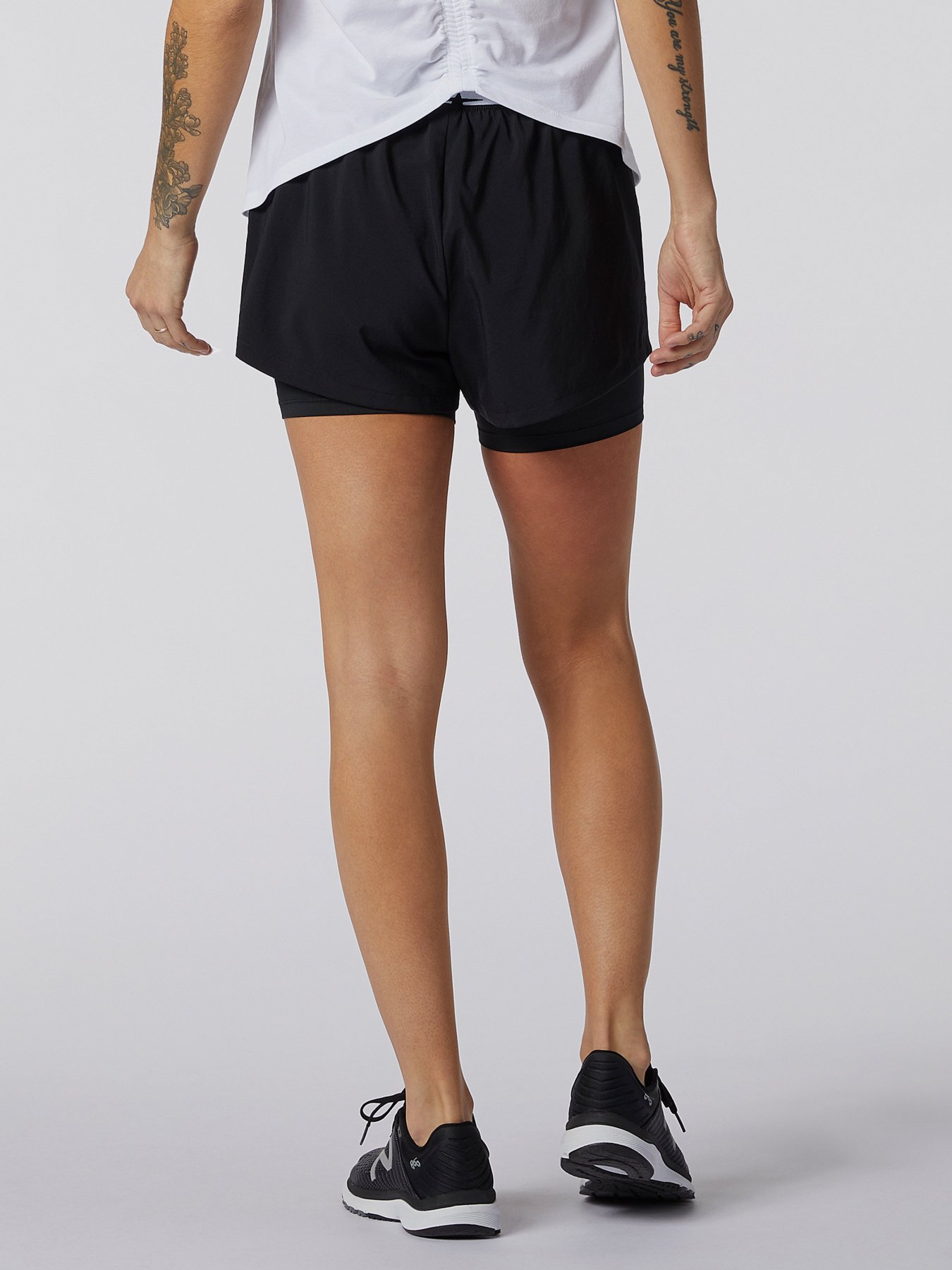 Шорты New Balance Relentless модель WS11175BK Шорты New Balance Relentless модель WS11175BK Фото