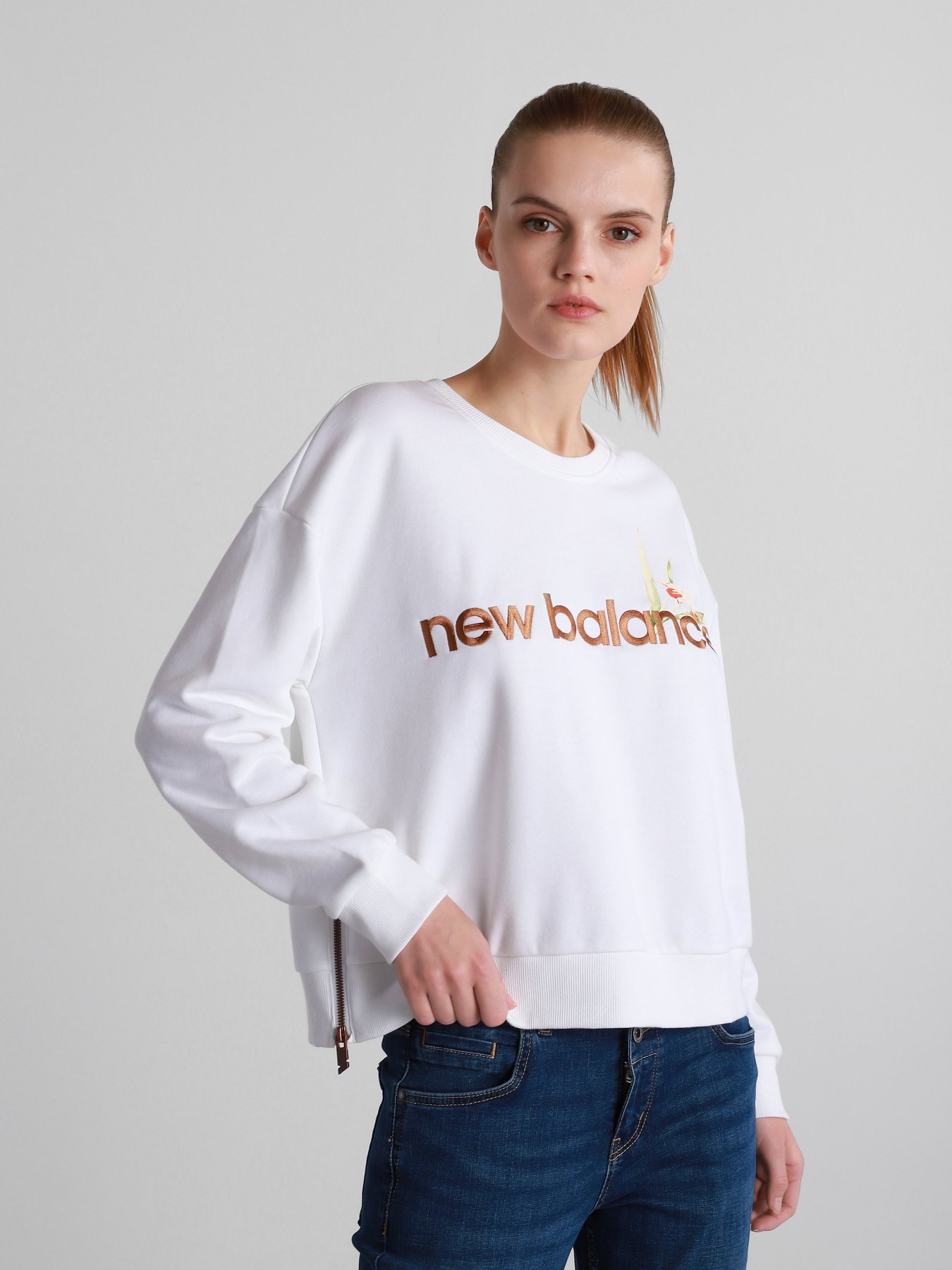 Худі та світшоти New Balance Essentials Botanical Crew модель WT11510WT Фото