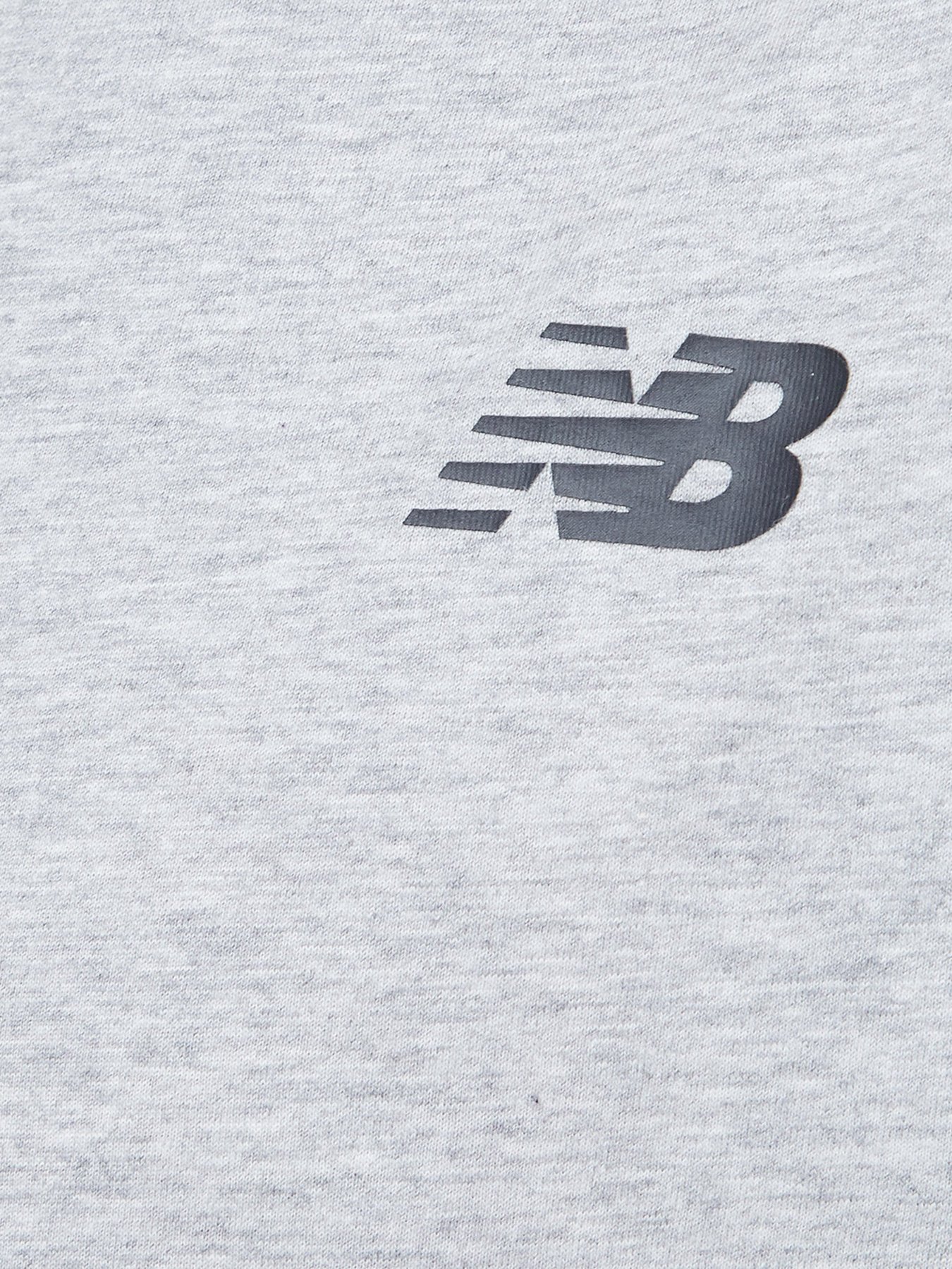 Футболки и поло New Balance Classic Arch модель MT11985AG Футболки и поло New Balance Classic Arch модель MT11985AG Фото