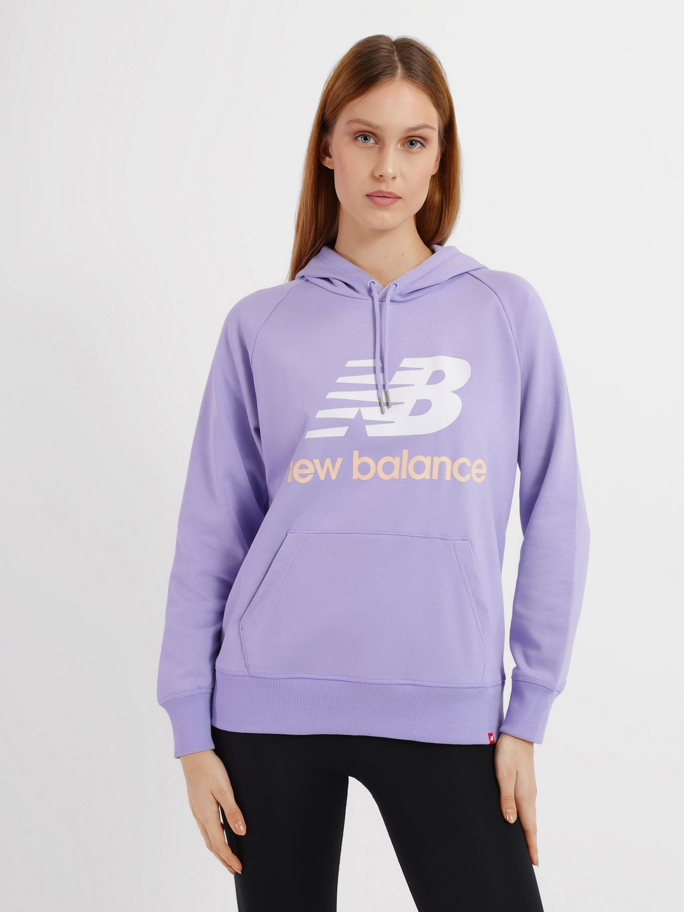 Худи и свитшоты New Balance Essentials модель WT03550VVO Фото