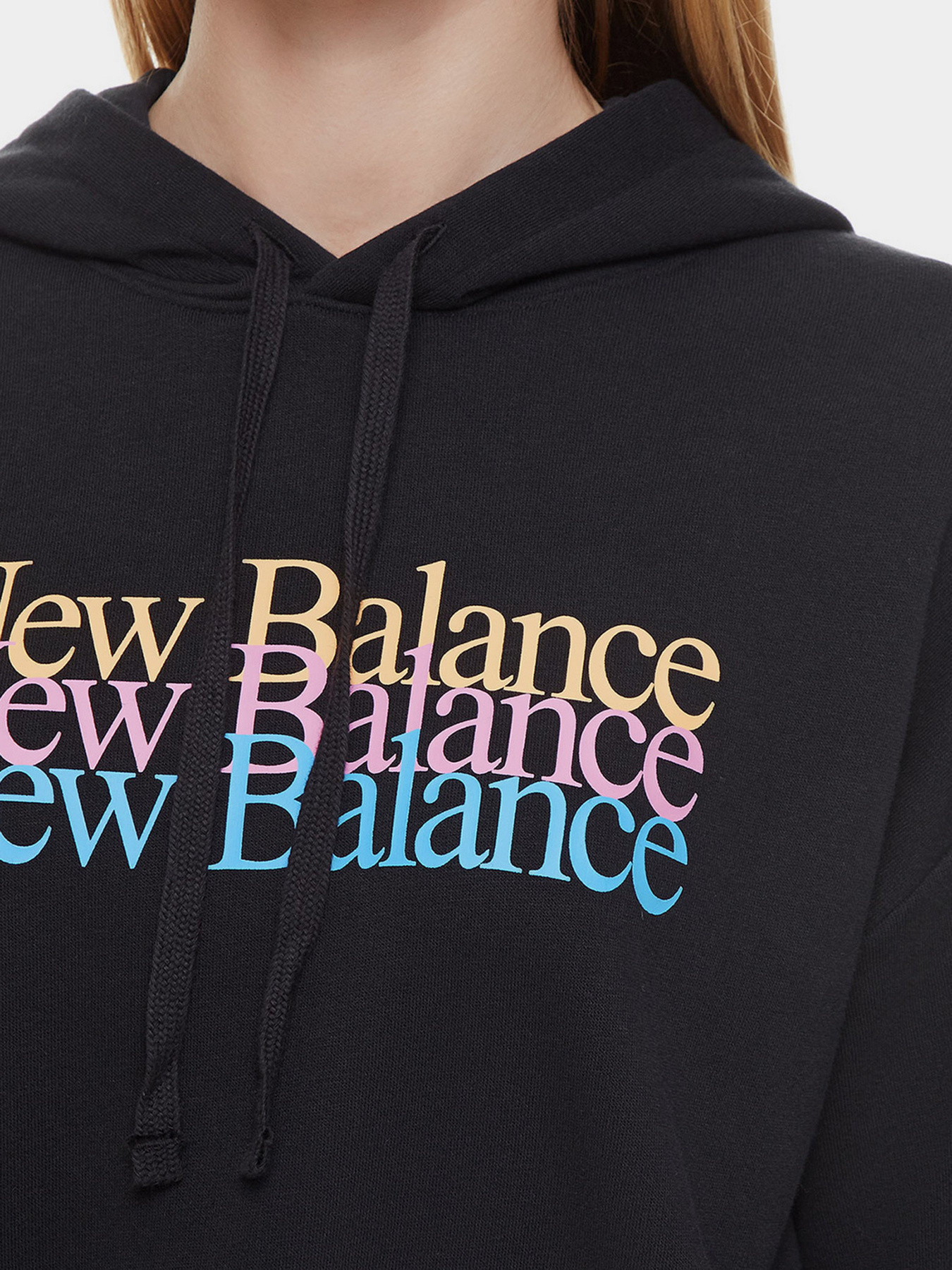 Худи и свитшоты New Balance Essentials Celebrate модель WT21509BK Фото