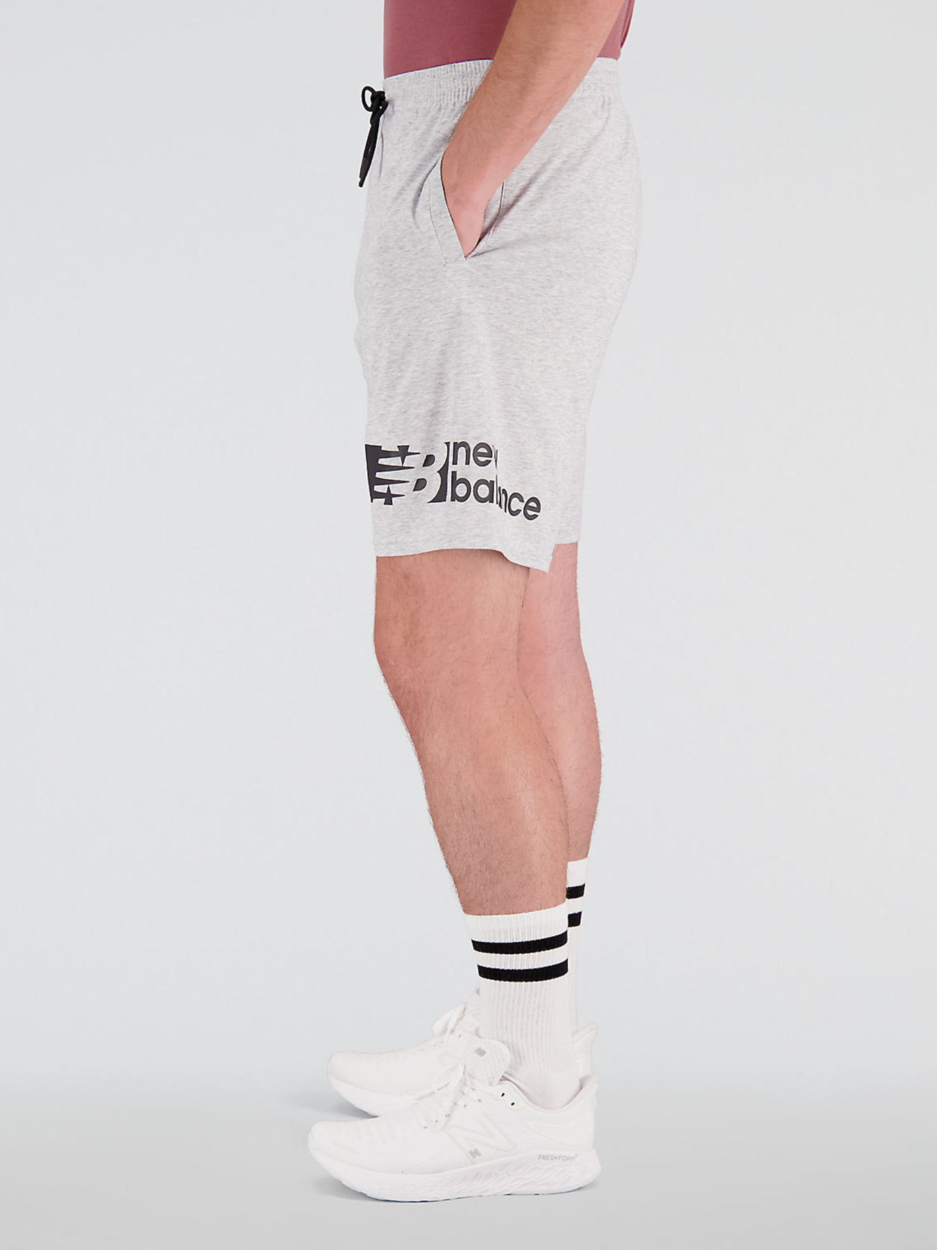 Шорти New Balance Heathertech модель MS21073AG Шорти New Balance Heathertech модель MS21073AG Фото