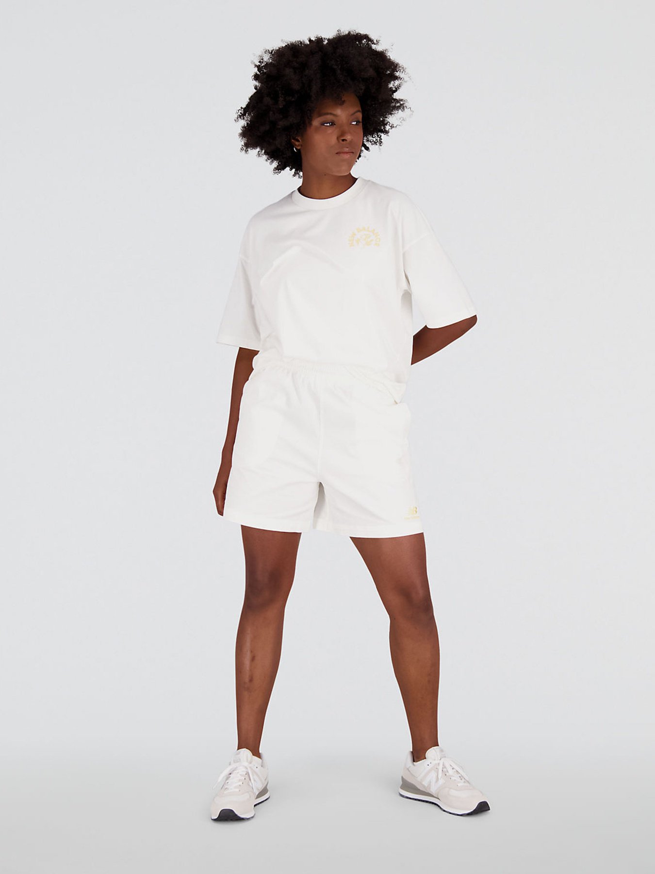Футболки и поло New Balance Essentials Bloomy модель WT31555SST Фото