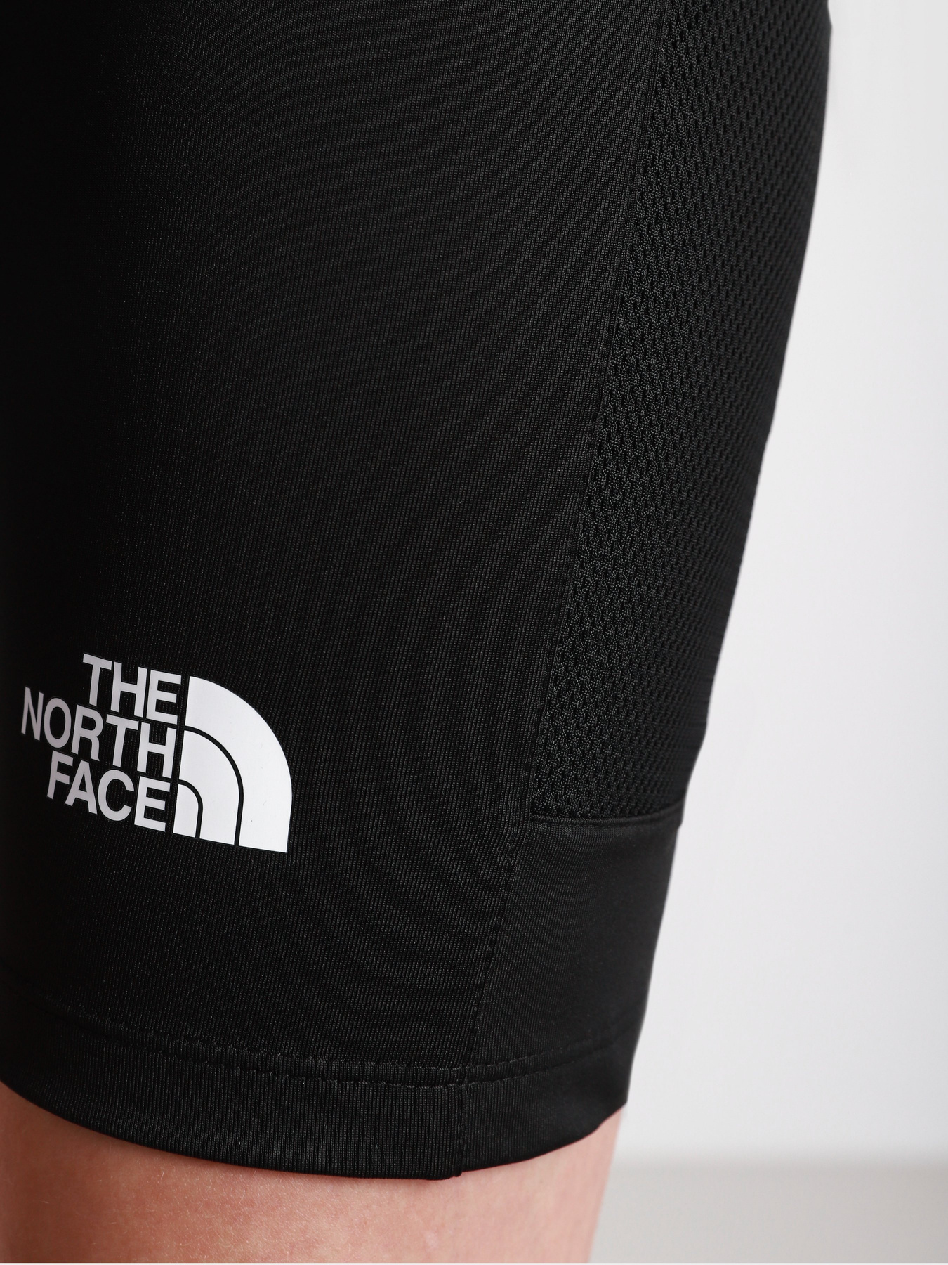 Шорты The North Face W Ma Short Tight - Eu модель NF0A556AJK31 Фото