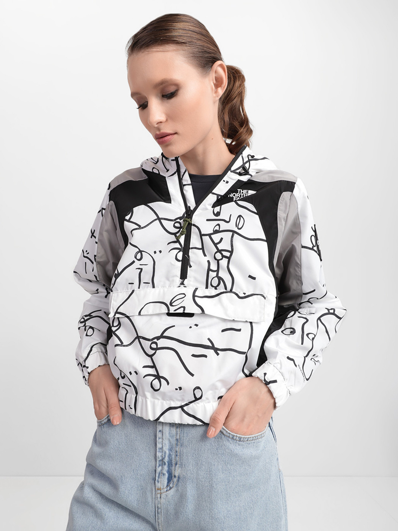 Куртки та дублянки The North Face Printed Short Wind модель NF0A5ICE26C1 Куртки та дублянки The North Face Printed Short Wind модель NF0A5ICE26C1 Фото