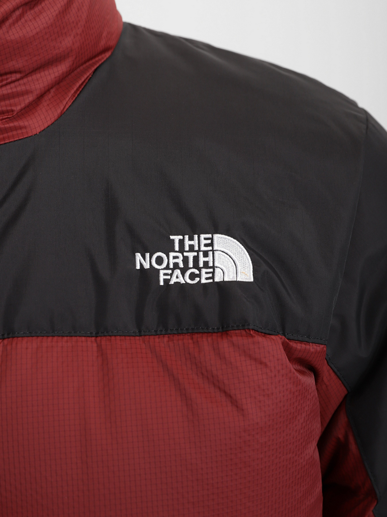 Куртки та дублянки The North Face Diablo Down модель NF0A4M9J11R1 Фото