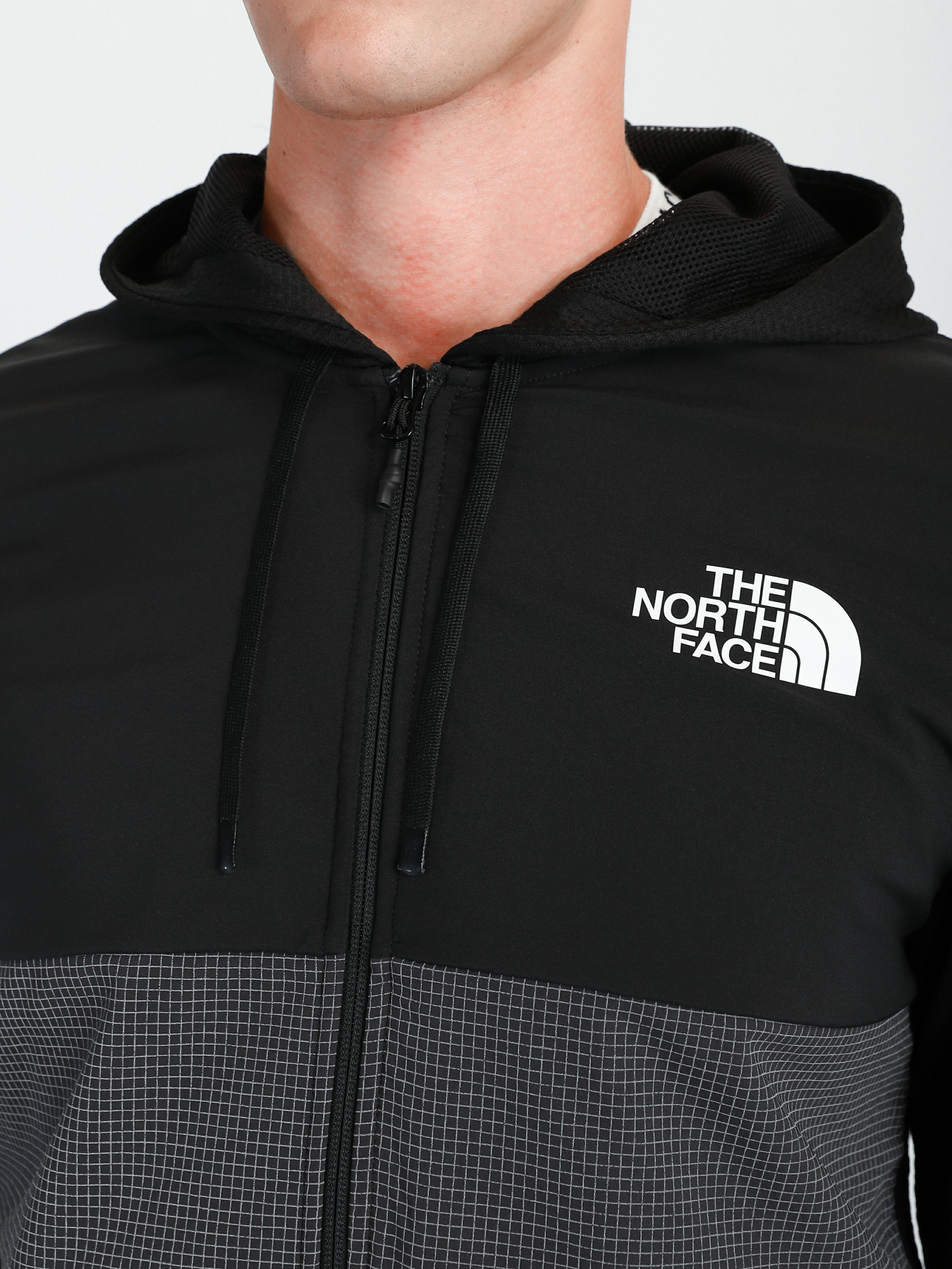 Худи и свитшоты The North Face Mountain Athletics модель NF0A5IBVJK31 Фото