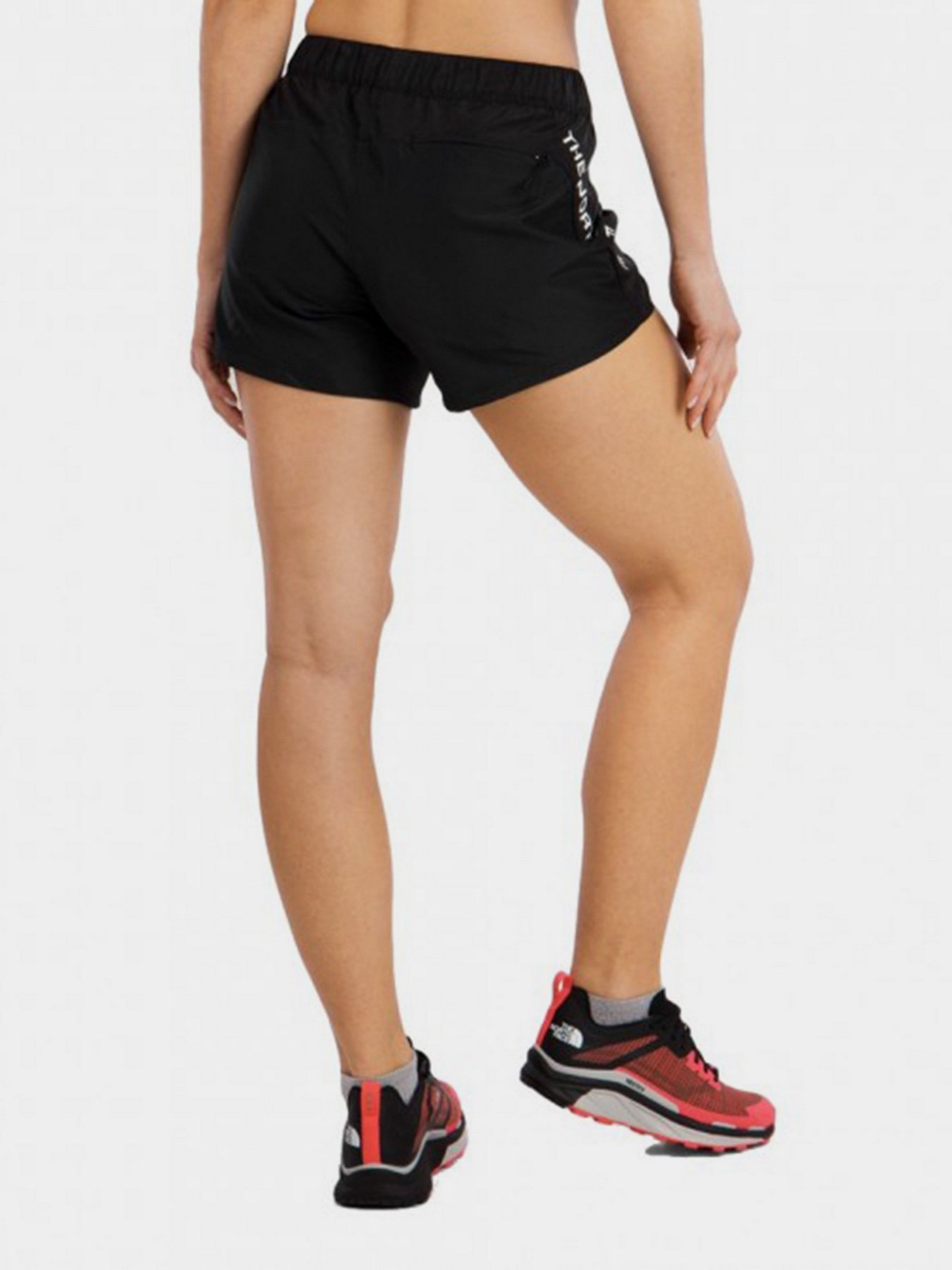 Шорти The North Face Mountain Athletics Woven модель NF0A5IF6KX71 Фото