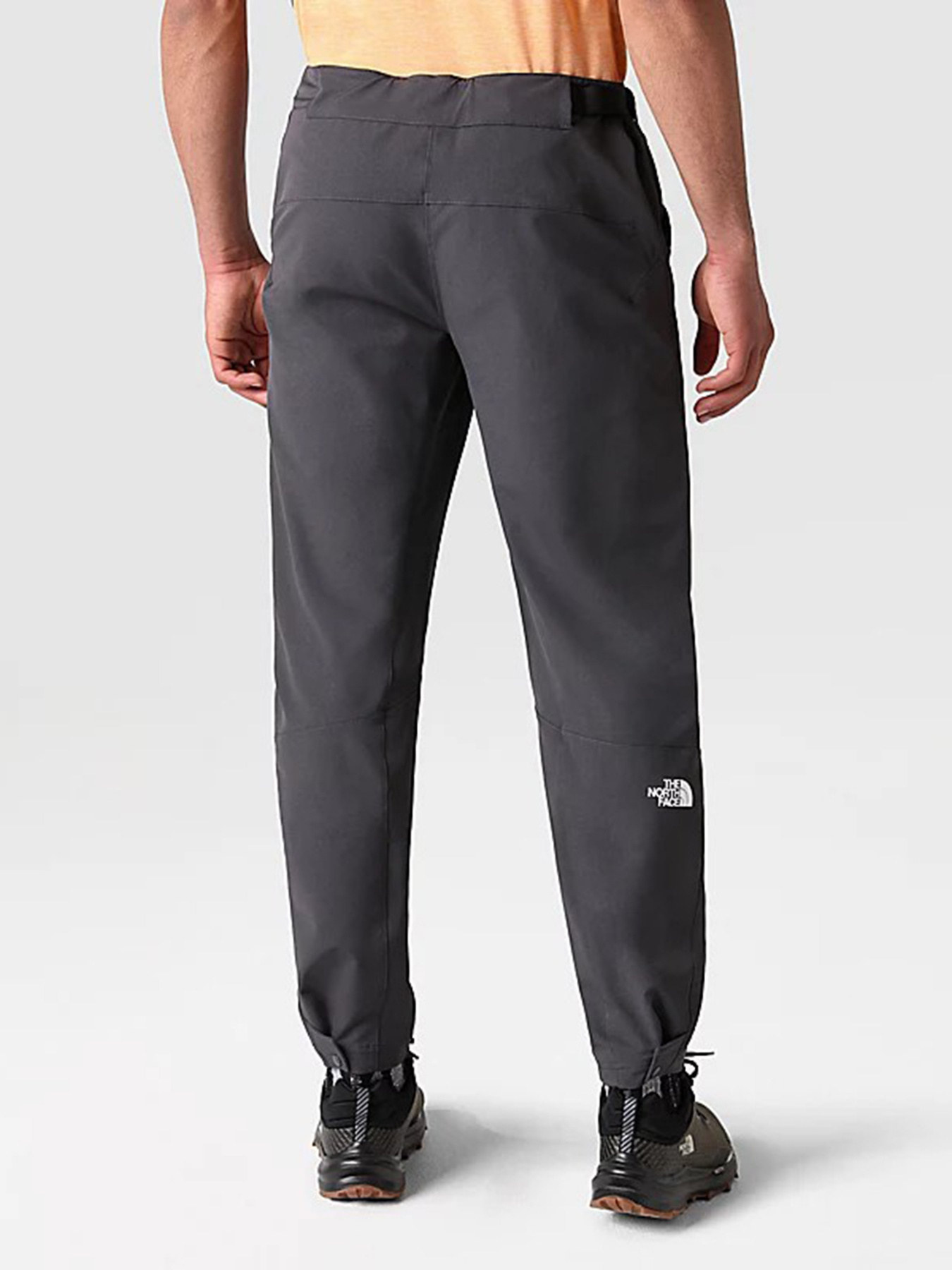 Штани The North Face Athletic Winter Tapered модель NF0A7X6F0C51 Штани The North Face Athletic Winter Tapered модель NF0A7X6F0C51 Фото