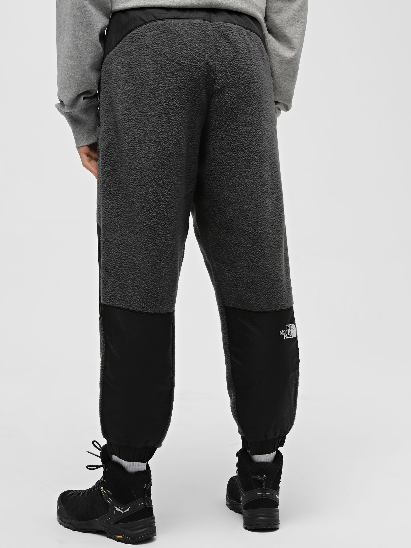 Штани The North Face Fleeski Y2K модель NF0A852KMN81 Штани The North Face Fleeski Y2K модель NF0A852KMN81 Фото