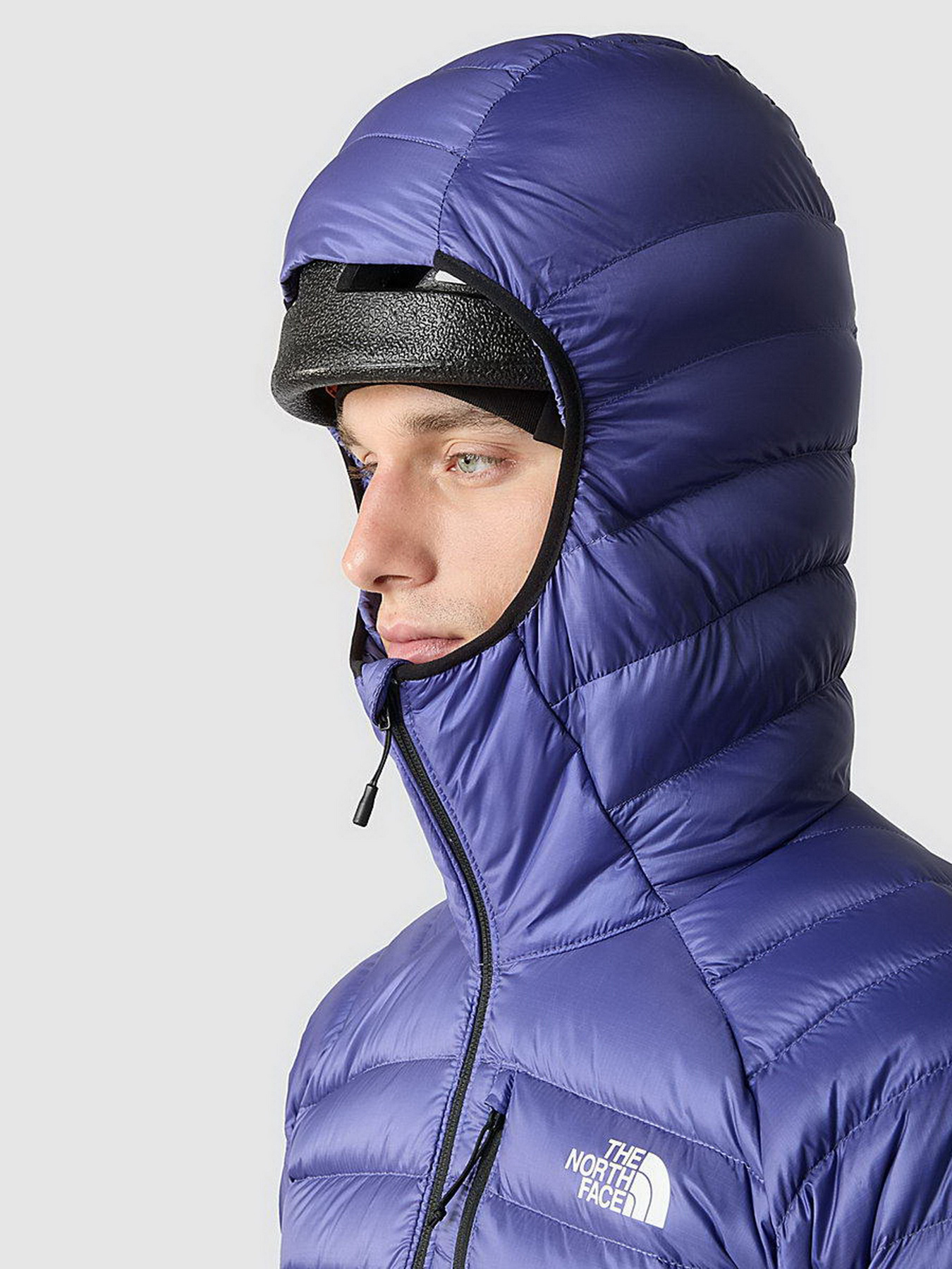 Куртки та дублянки The North Face SUMMIT BREITHORN модель NF0A7UT8I0D1 Фото