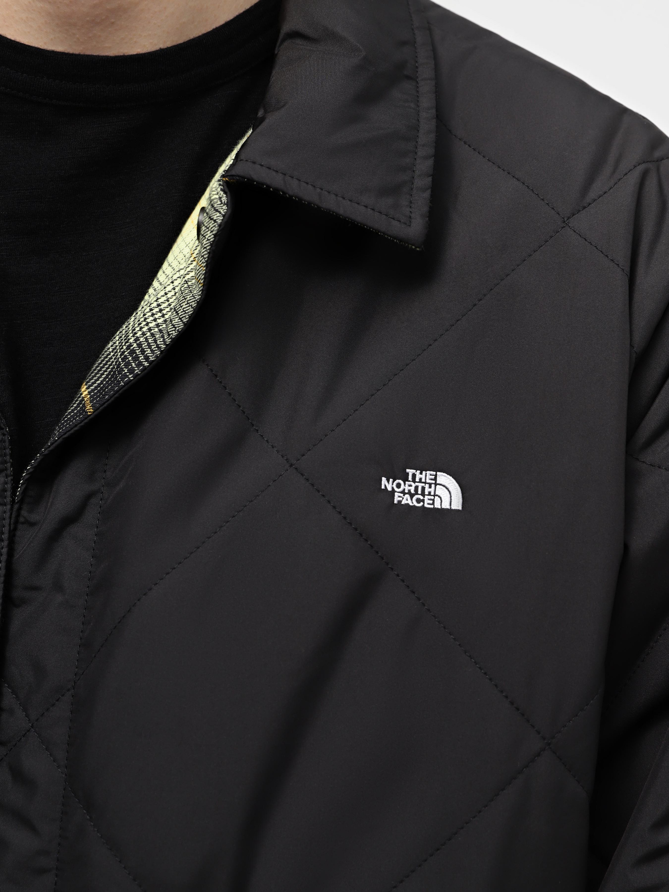 Куртки та дублянки The North Face Afterburner Insulated Flannel модель NF0A82V3JK31 Фото