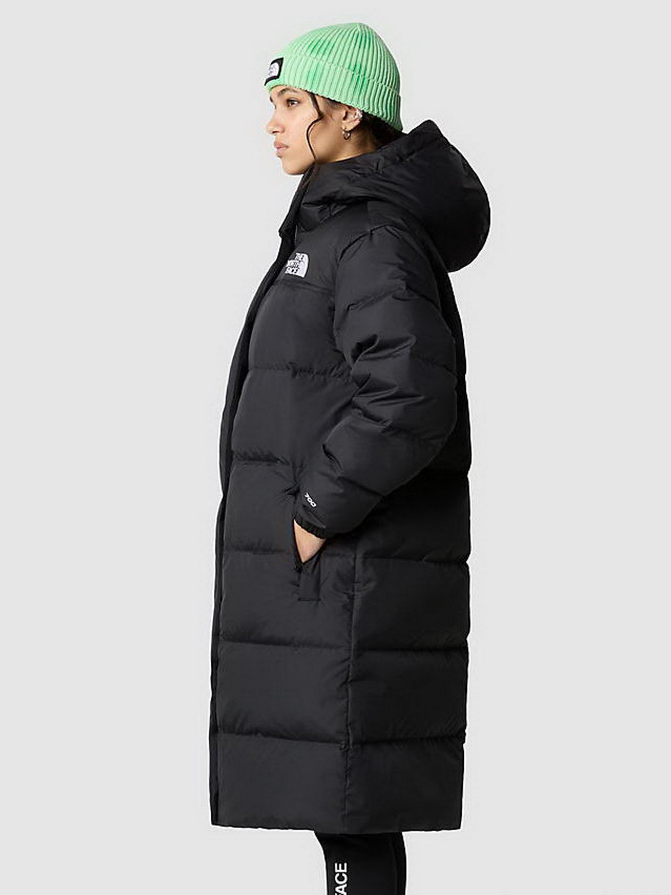 Куртки та дублянки The North Face WOMEN'S NUPTSE PARKA модель NF0A832KJK31 Фото