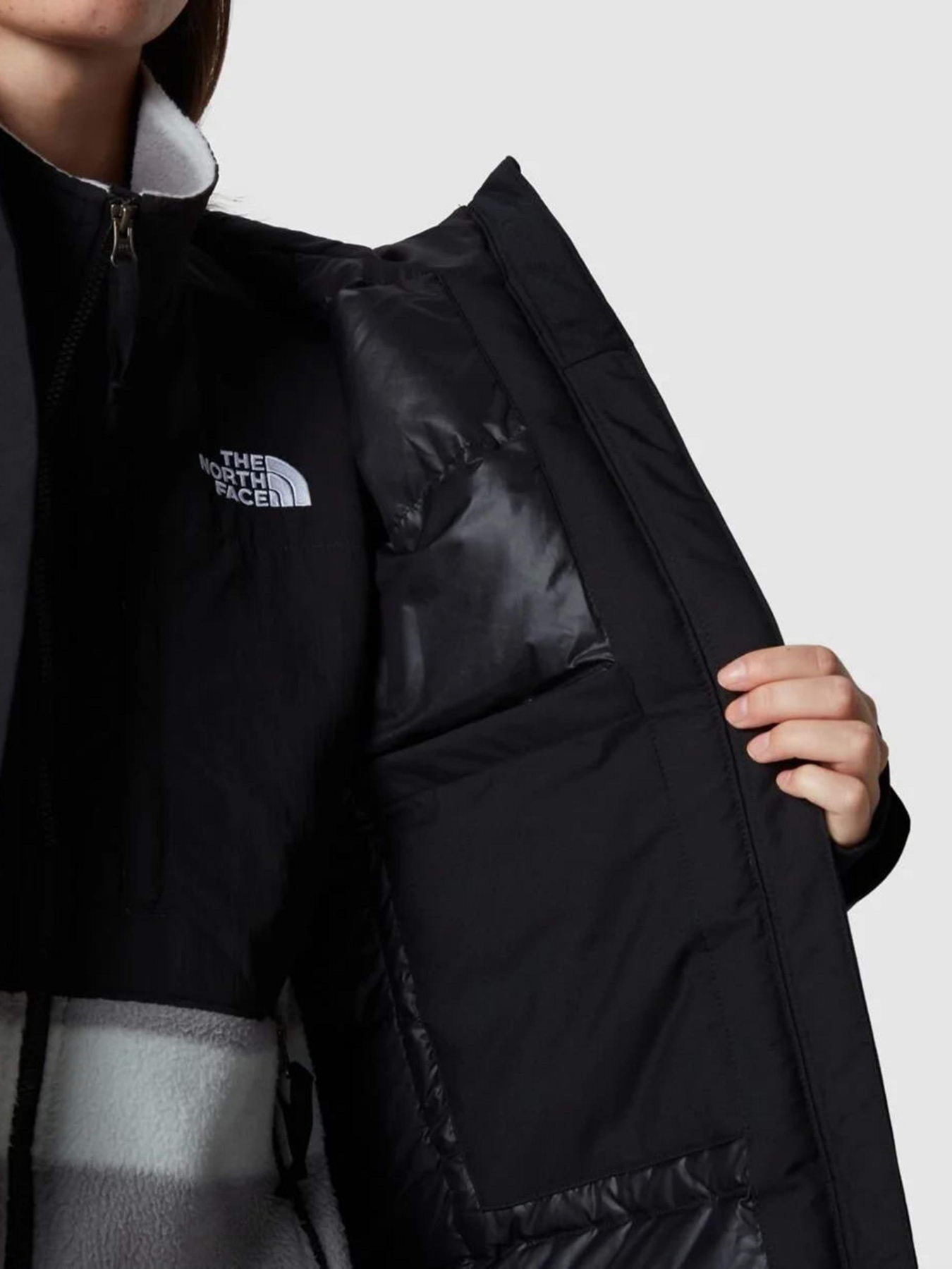 Куртки та дублянки The North Face Artic модель NF0A84J2JK31 Фото