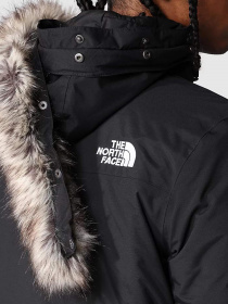 Куртки та дублянки The North Face Recycled Zaneck модель NF0A4M8HJK31 Фото