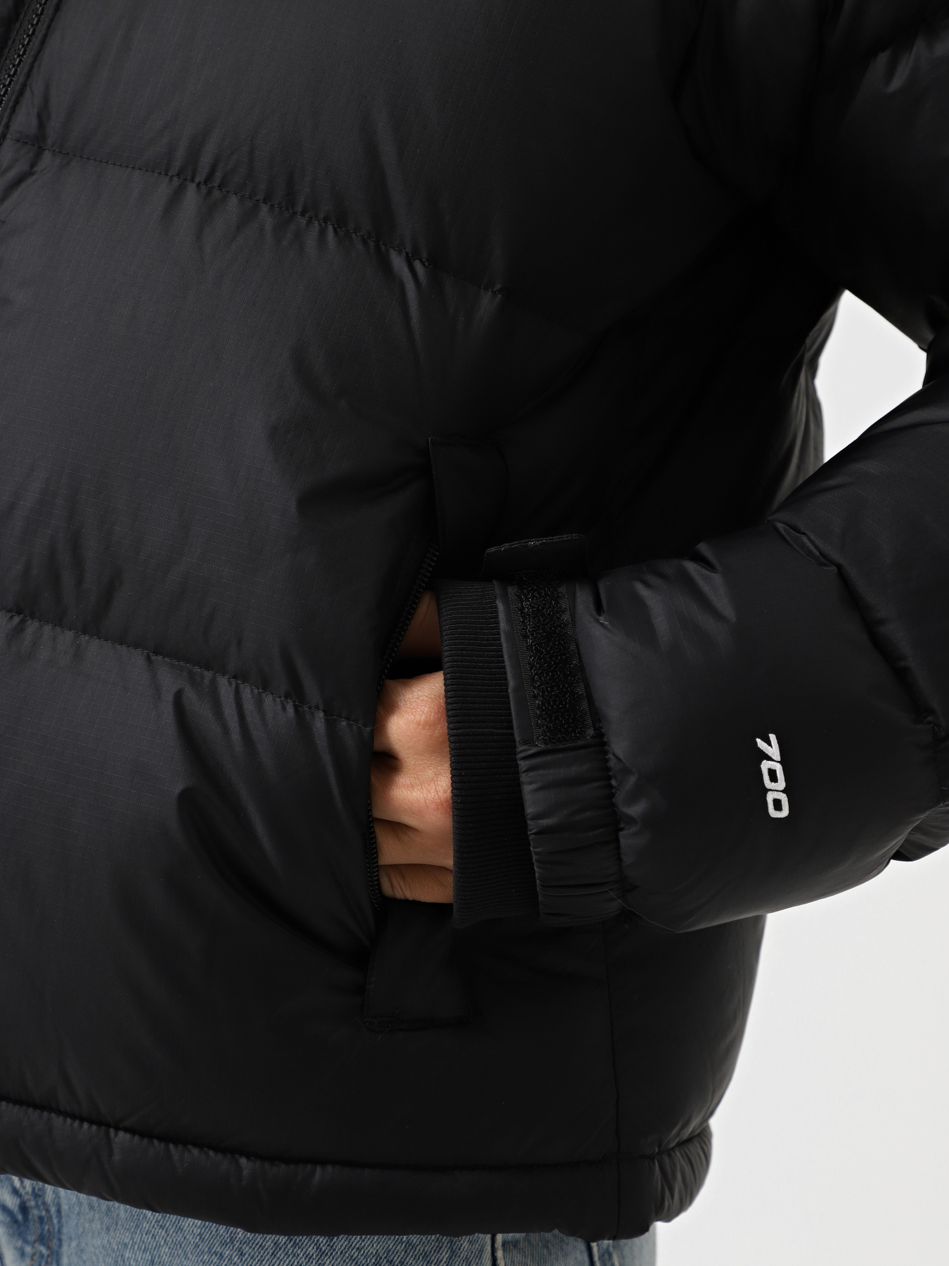 Куртки та дублянки The North Face 1996 RETRO NUPTSE модель NF0A3XEOLE41 Фото