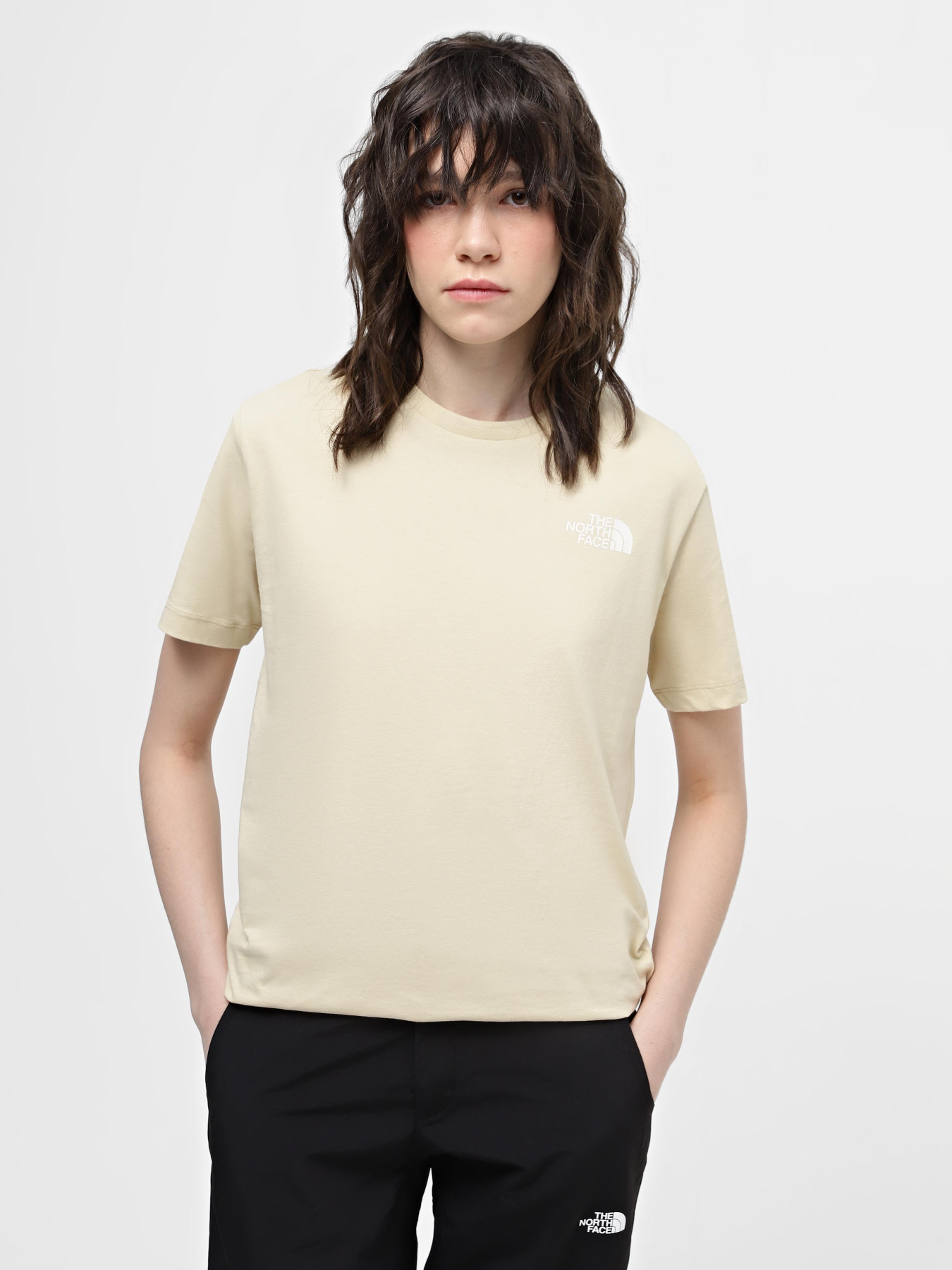 Футболки і поло The North Face W Graphic S/S Tee 3 модель NF0A87F03X41 Футболки і поло The North Face W Graphic S/S Tee 3 модель NF0A87F03X41 Фото