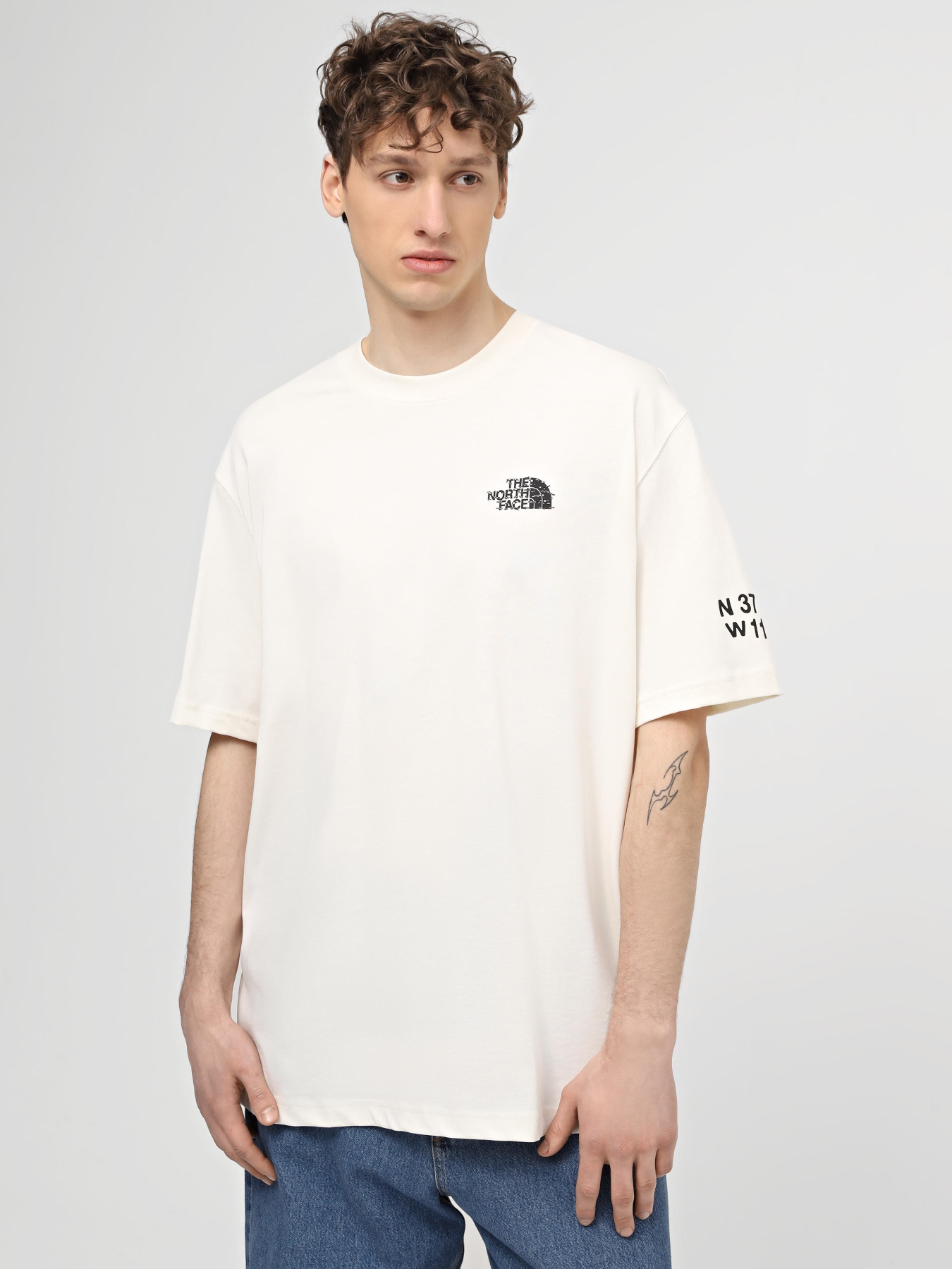 Футболки і поло The North Face U Nse Graphic S/S Tee модель NF0A87F6QLI1 Футболки і поло The North Face U Nse Graphic S/S Tee модель NF0A87F6QLI1 Фото