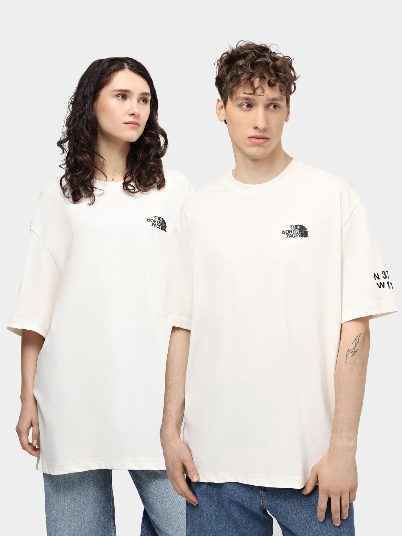 Футболки і поло The North Face U Nse Graphic S/S Tee модель NF0A87F6QLI1 Футболки і поло The North Face U Nse Graphic S/S Tee модель NF0A87F6QLI1 Фото