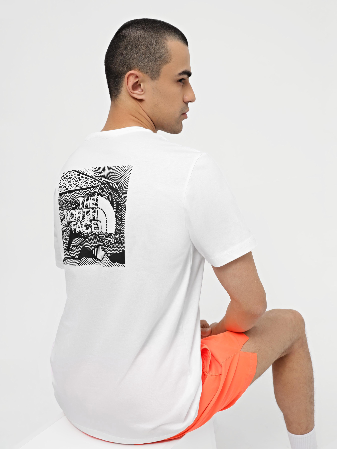 Футболки і поло The North Face Redbox Celebration Tee модель NF0A87NVFN41 Фото