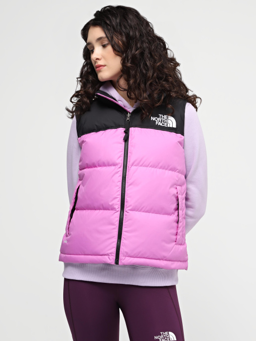 Куртки и дубленки The North Face W 1996 Retro Nuptse Vest модель NF0A3XEPQIX1 Фото