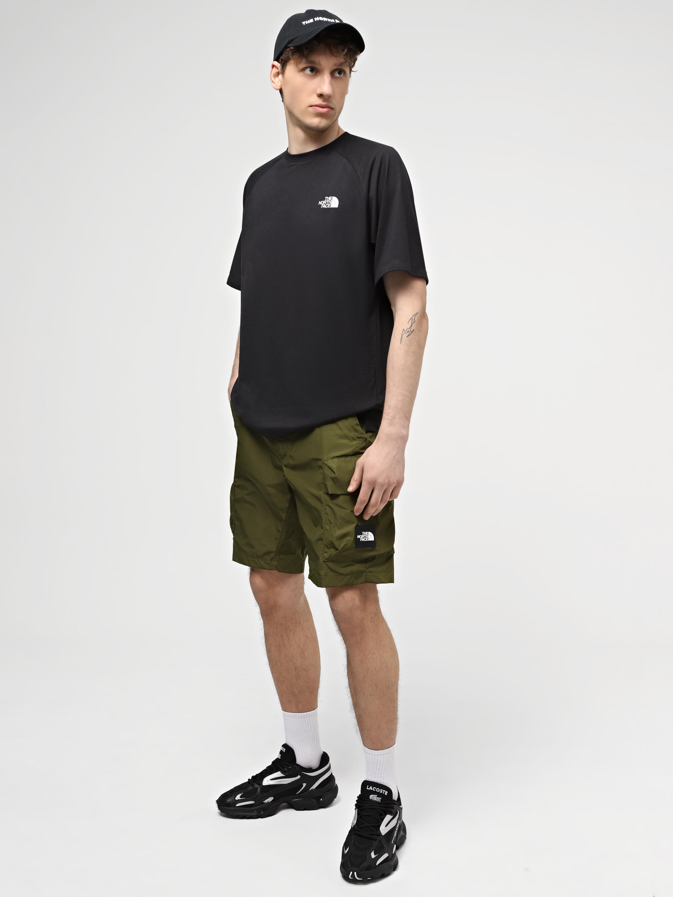 Шорты The North Face M Nse Cargo Pkt Short модель NF0A879RPIB1 Шорты The North Face M Nse Cargo Pkt Short модель NF0A879RPIB1 Фото