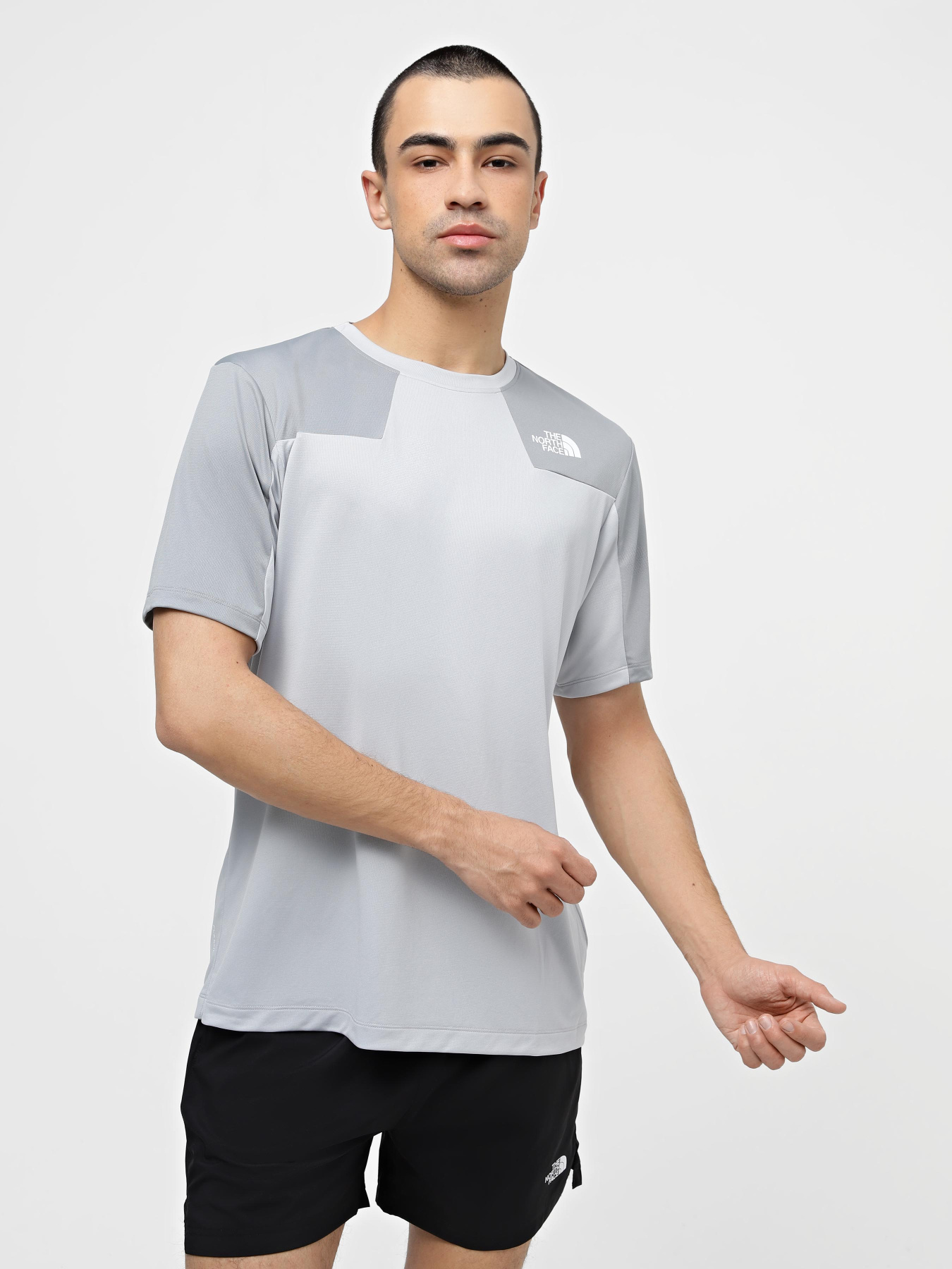 Футболки і поло The North Face M Ma S/S Tee модель NF0A87JJJ4U1 Футболки і поло The North Face M Ma S/S Tee модель NF0A87JJJ4U1 Фото