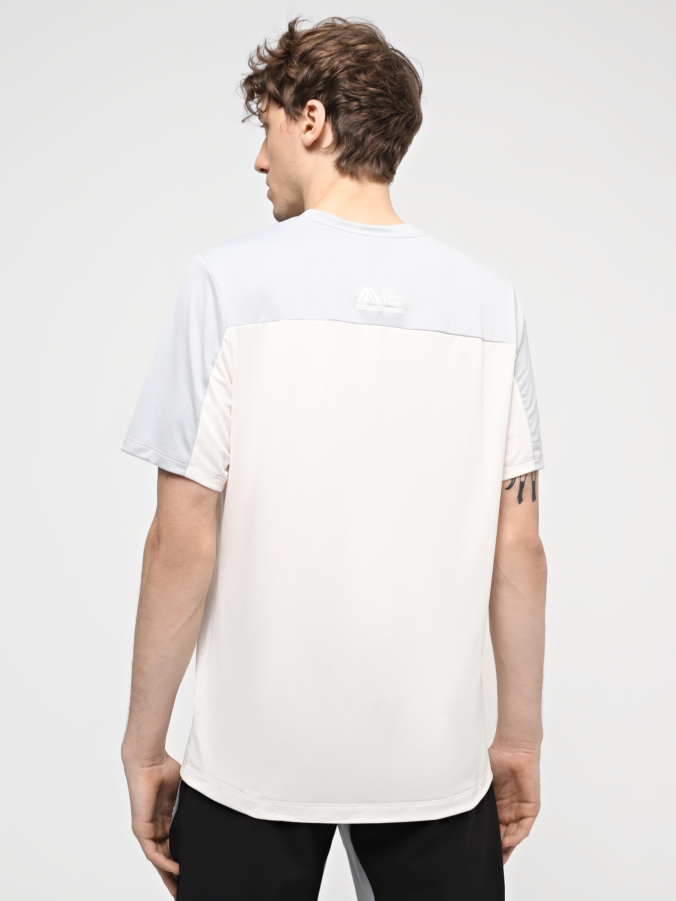 Футболки і поло The North Face M Ma S/S Tee модель NF0A87JJXOW1 Фото