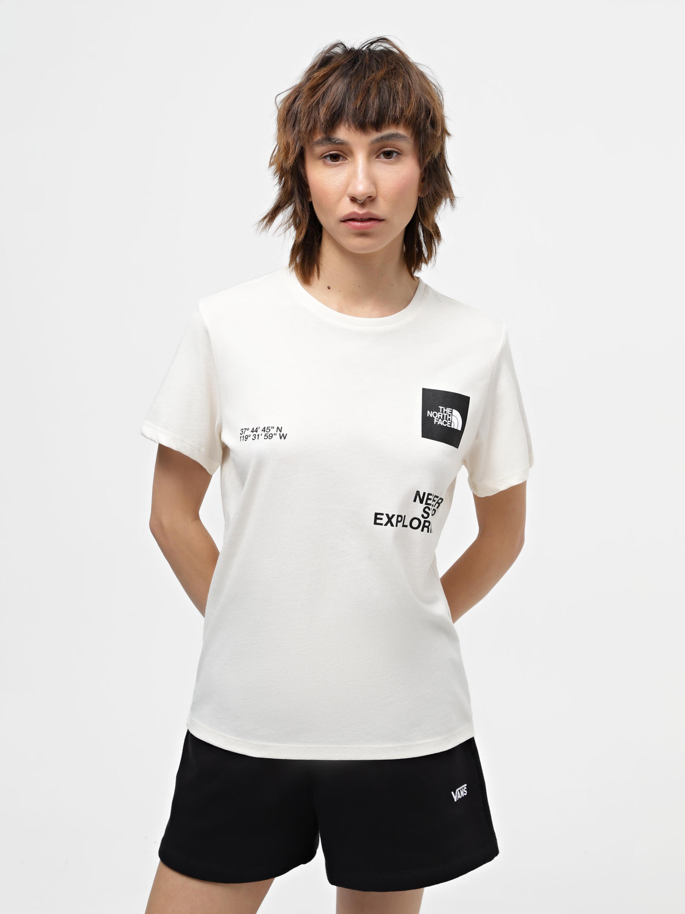 Футболки і поло The North Face W Foundation Coordinates Graphic Tee модель NF0A882WQLI1 Футболки і поло The North Face W Foundation Coordinates Graphic Tee модель NF0A882WQLI1 Фото